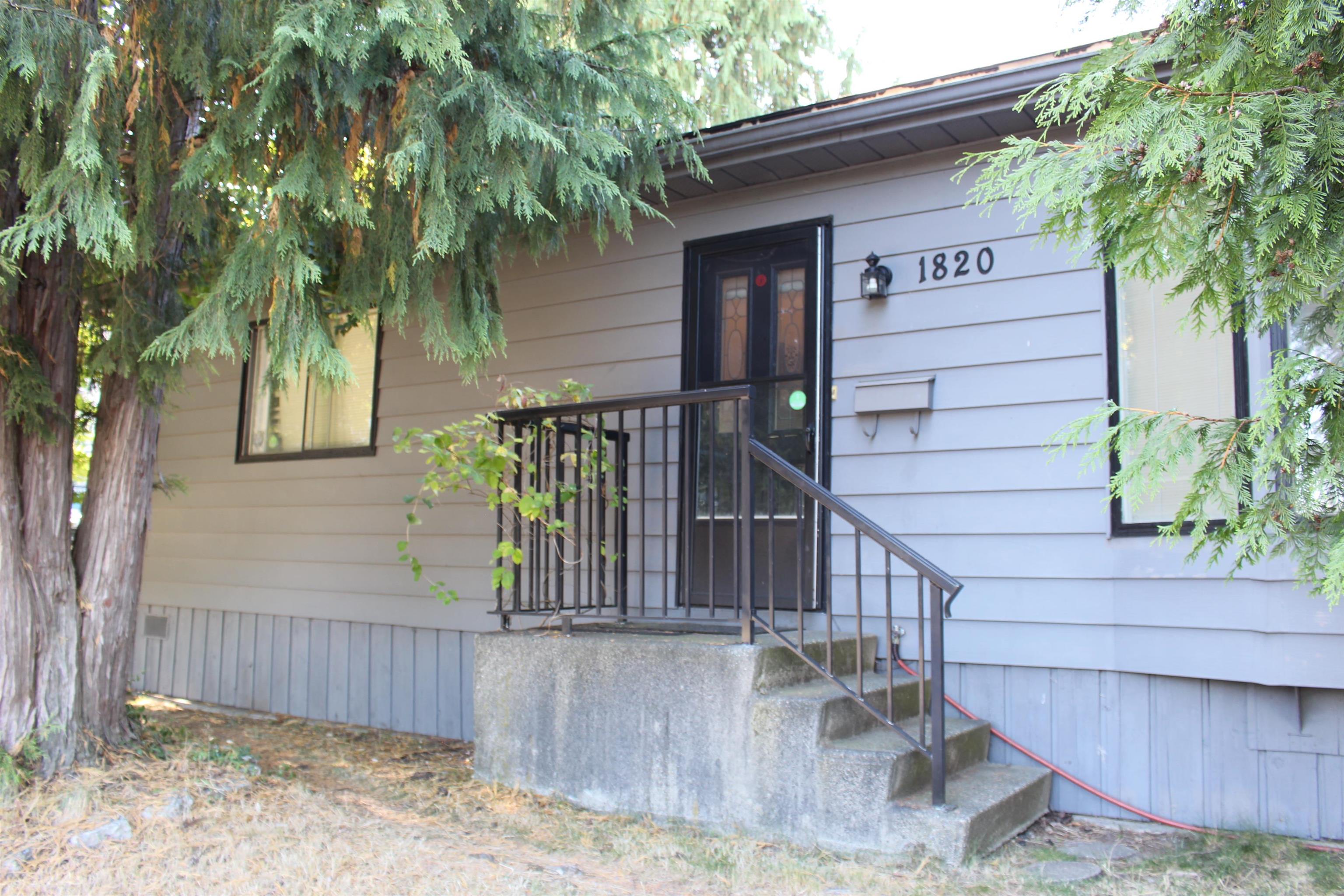 1820 Salton Road, Abbotsford, BC V2S 3W6