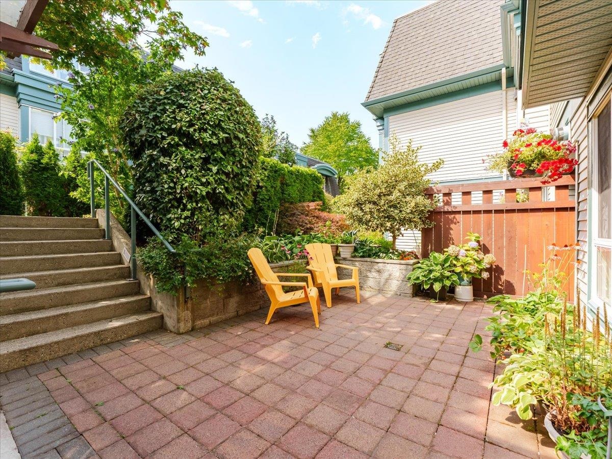 288 Saint Davids Avenue #12, North Vancouver, BC V7L 4X2