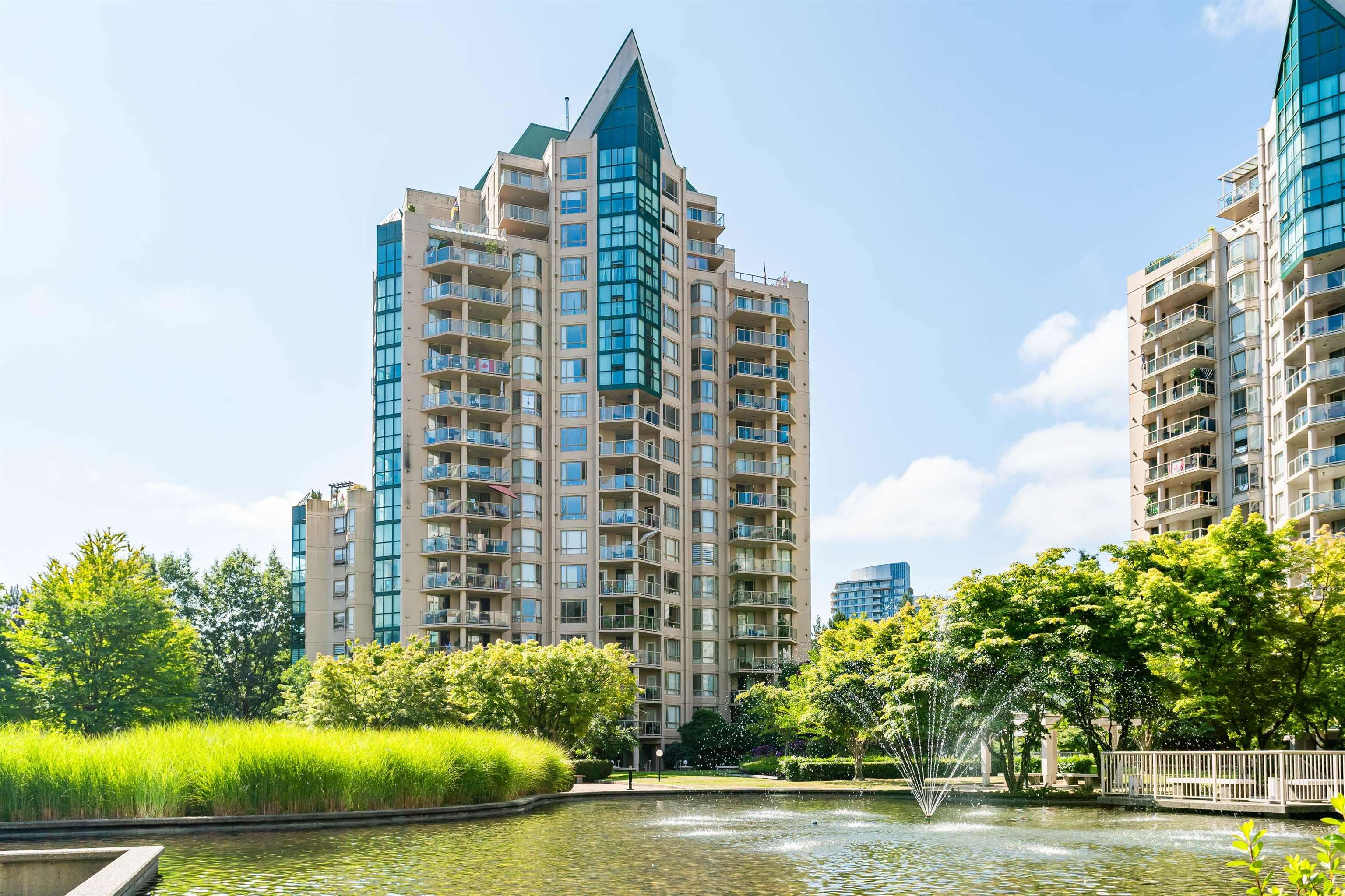 1190 Pipeline Road #802, Coquitlam, BC V3B 7T9