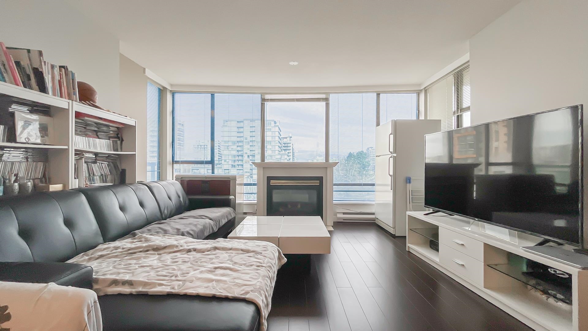 8180 Granville Avenue #803, Richmond, BC V6Y 4G1