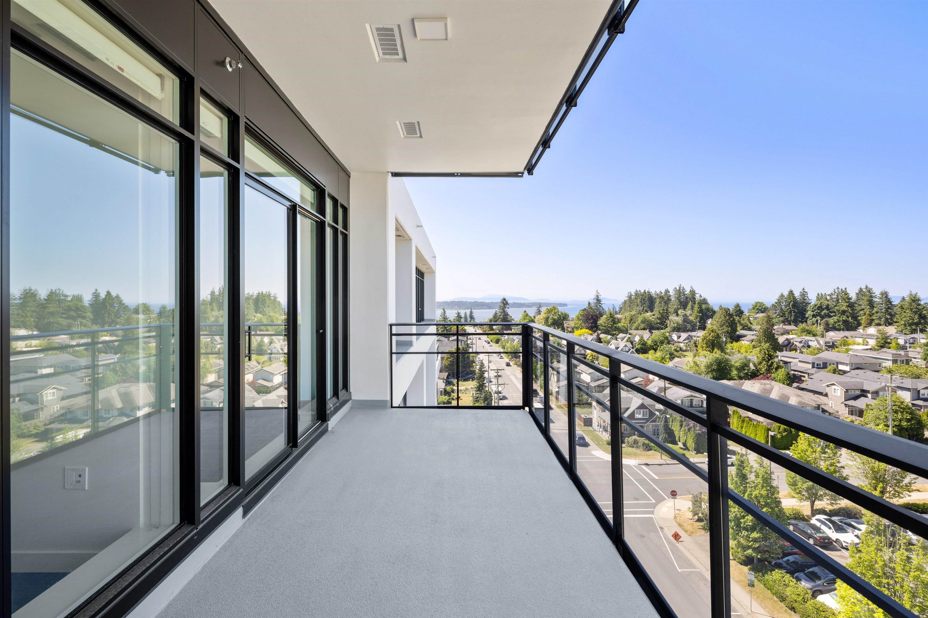 1526 Finlay Street #807, White Rock, BC V4B 4L9