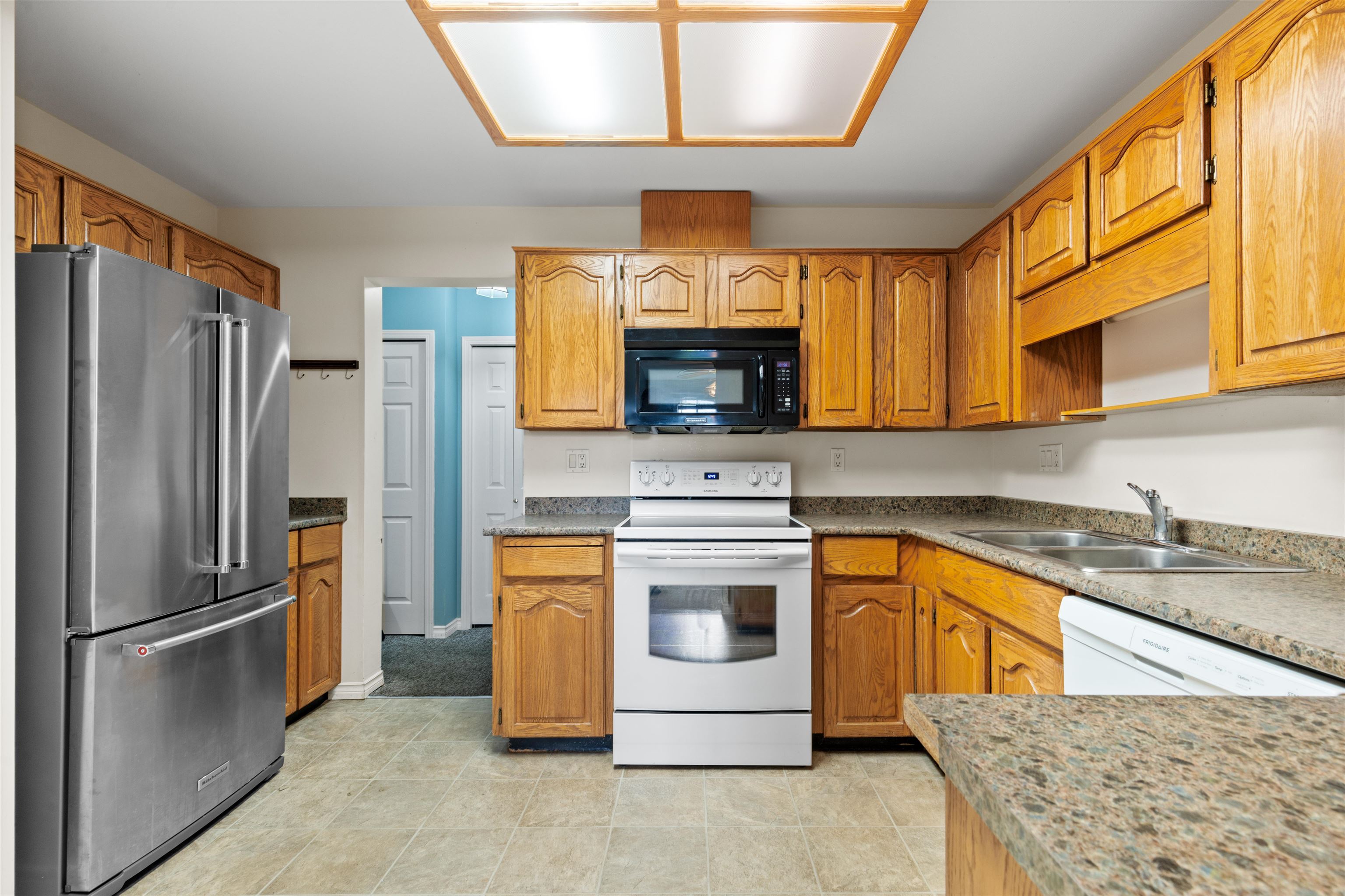 32823 Landeau Place #306, Abbotsford, BC V2S 6S6