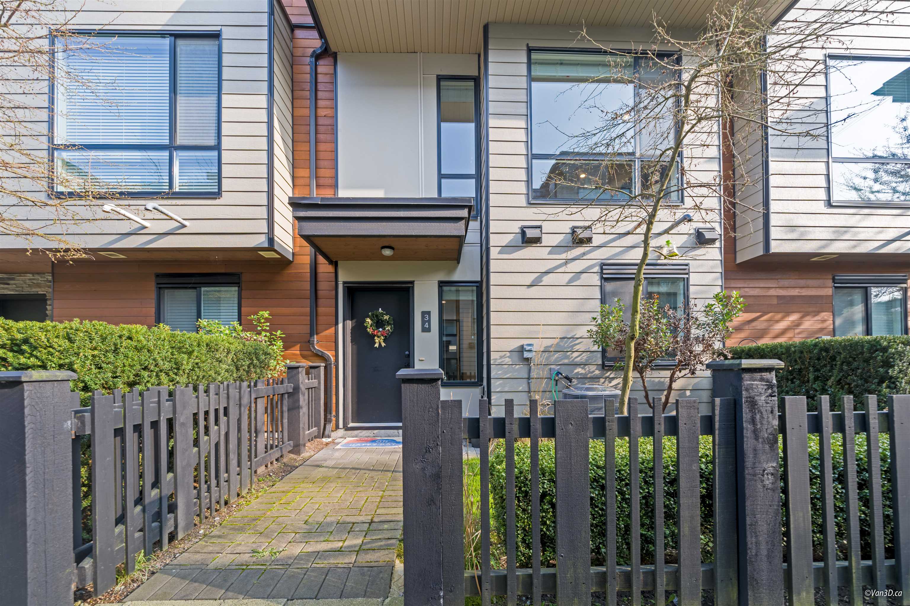 15688 28 Avenue #34, Surrey, BC V3Z 0N1