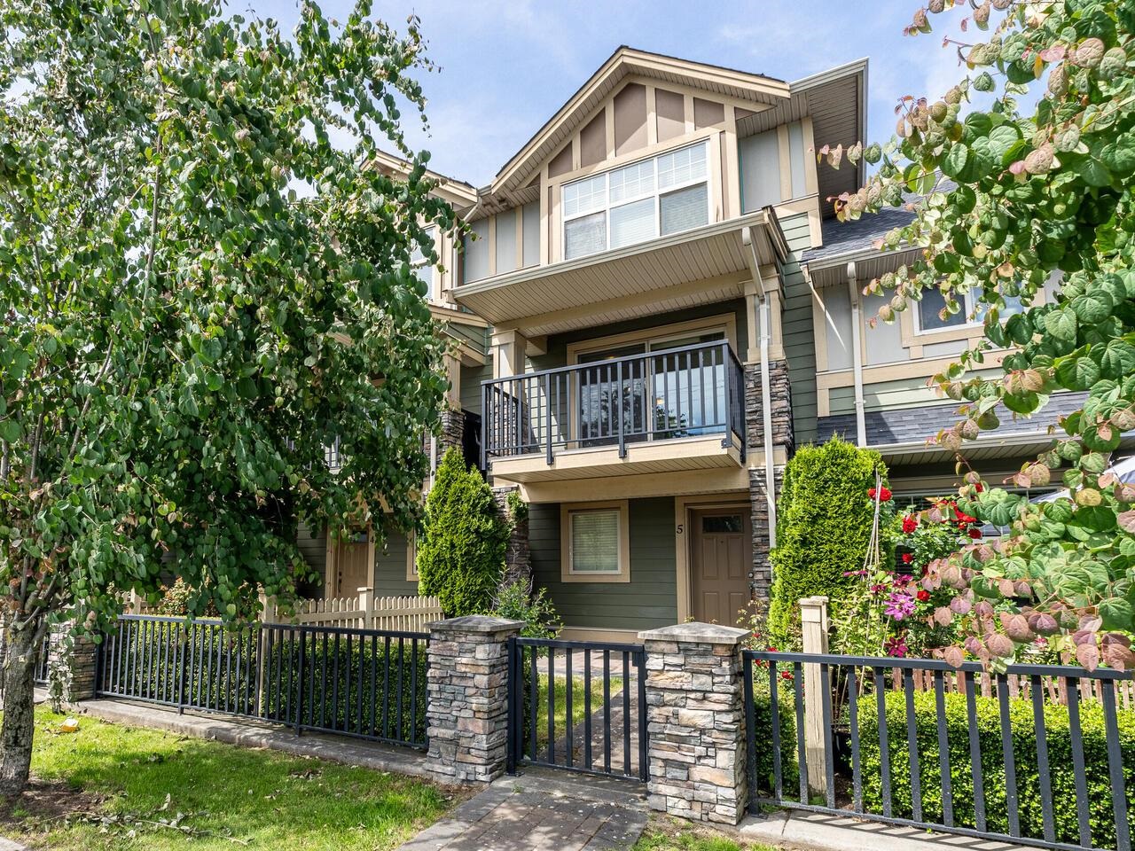 11111 Cambie Road #5, Richmond, BC V6X 1L3