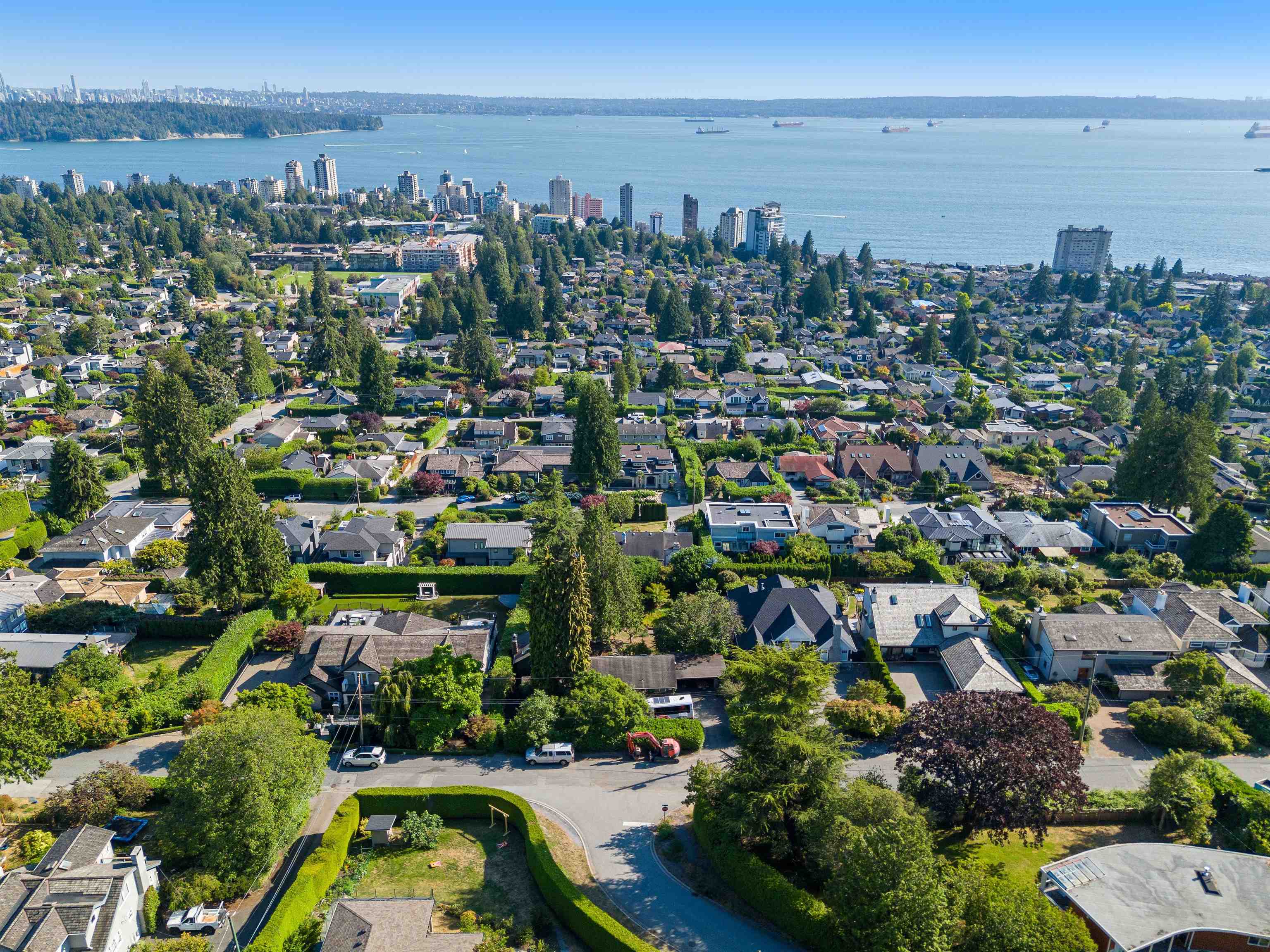 2234 Ottawa Avenue, West Vancouver, BC V7V 2S6