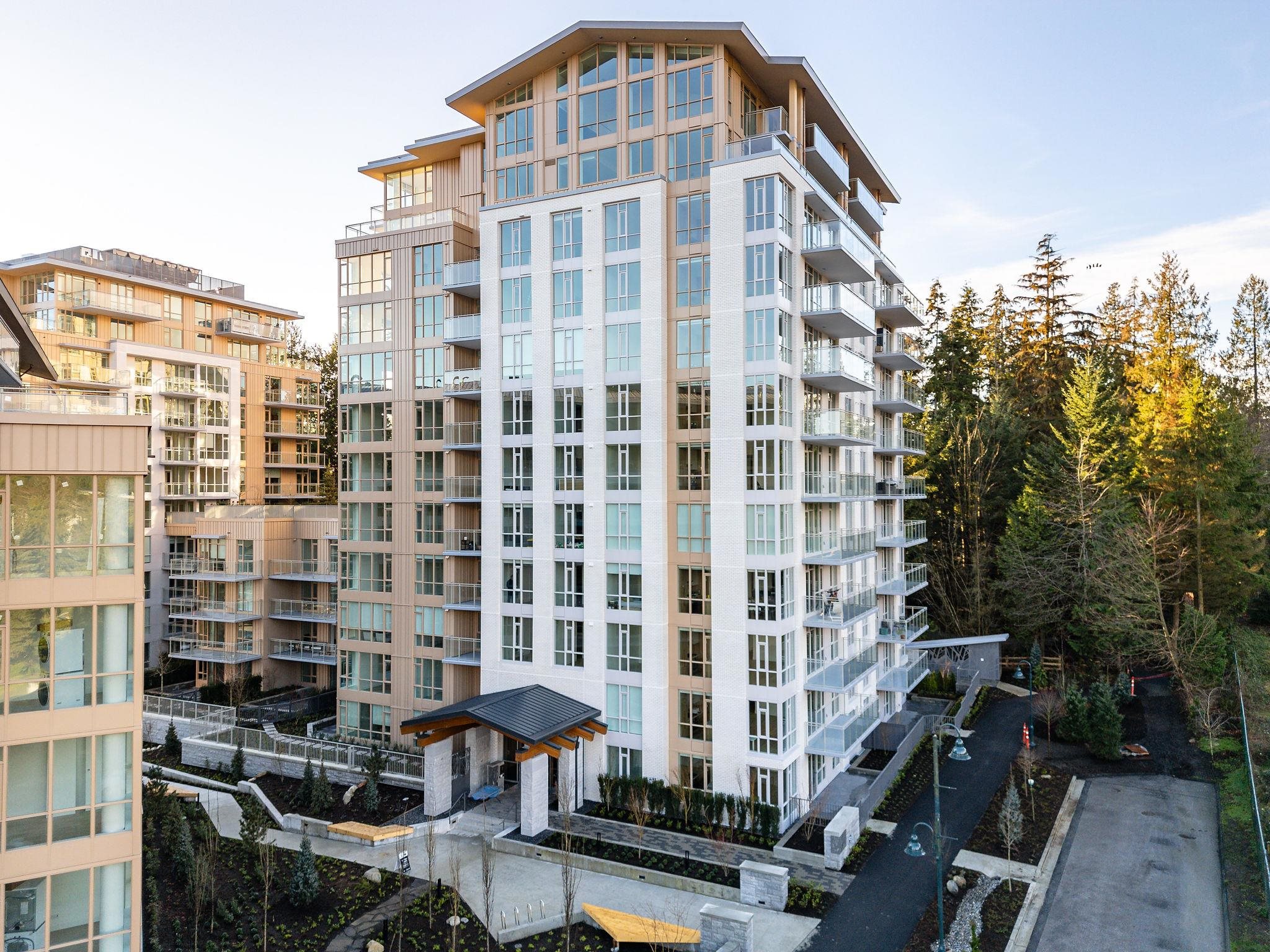 2375 Emery Ct #102, North Vancouver, BC V7J 0E9