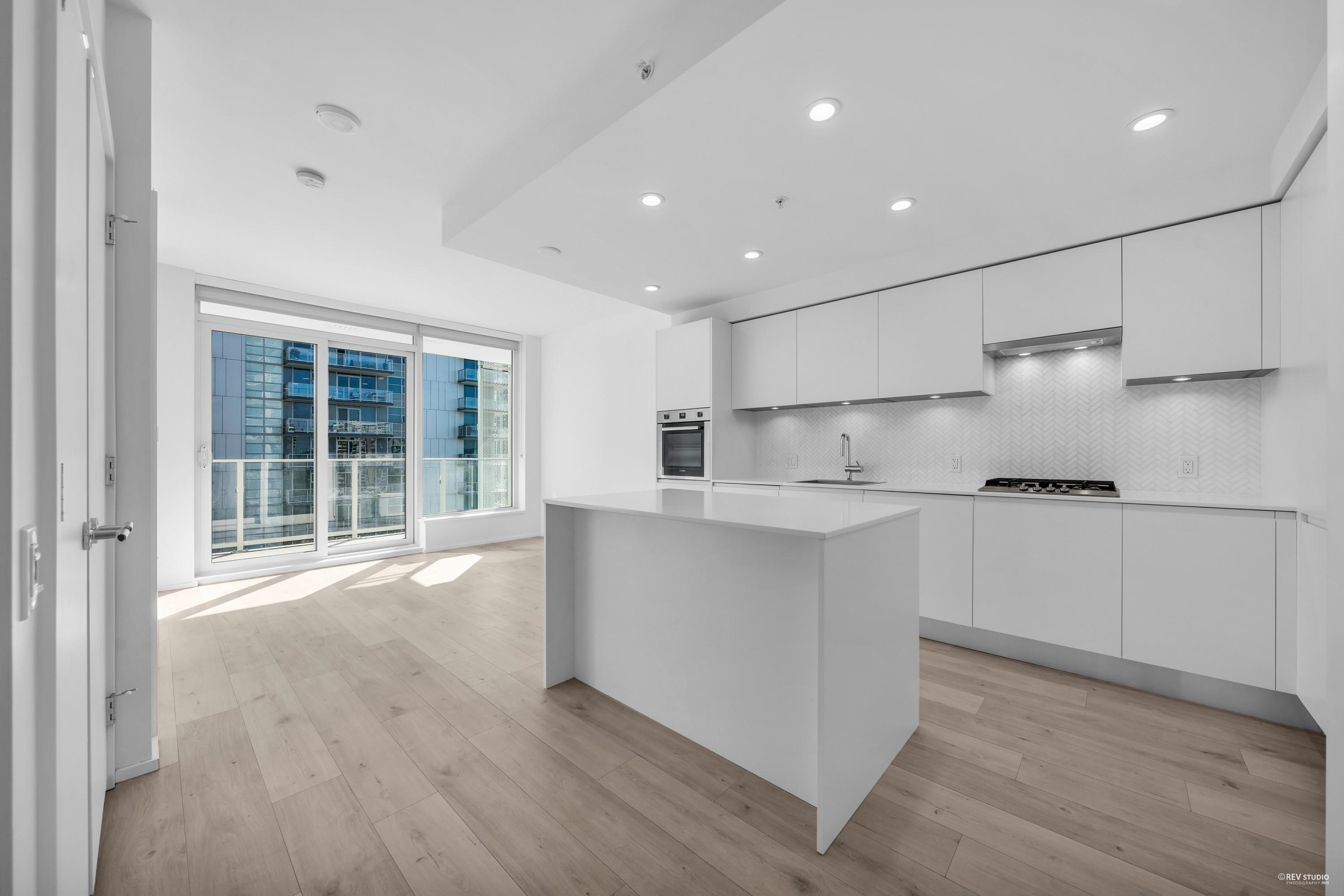 3833 Evergreen Place #804, Burnaby, BC V3J 0M2