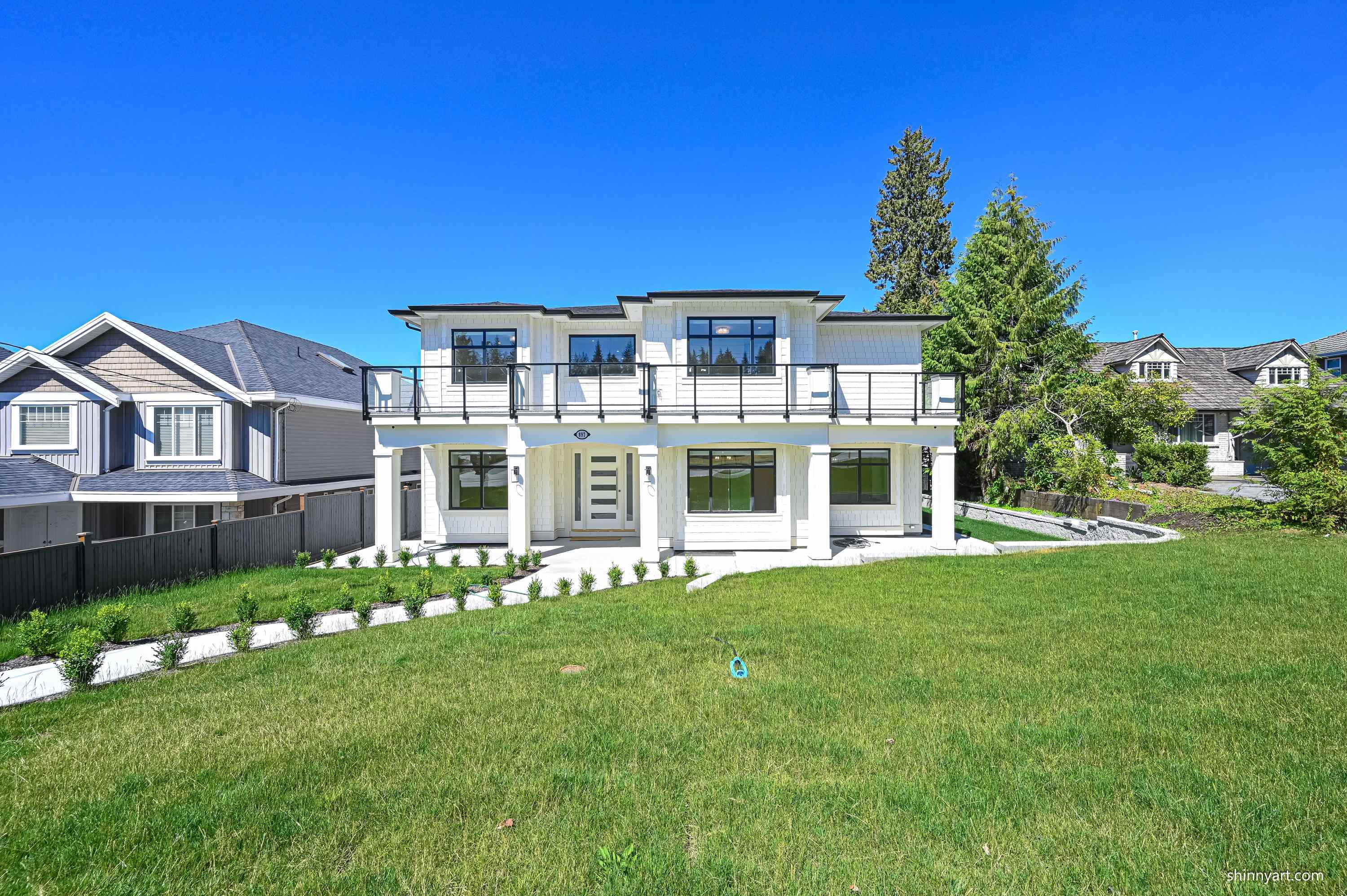 897 Cottonwood Avenue, Coquitlam, BC V3J 2S9
