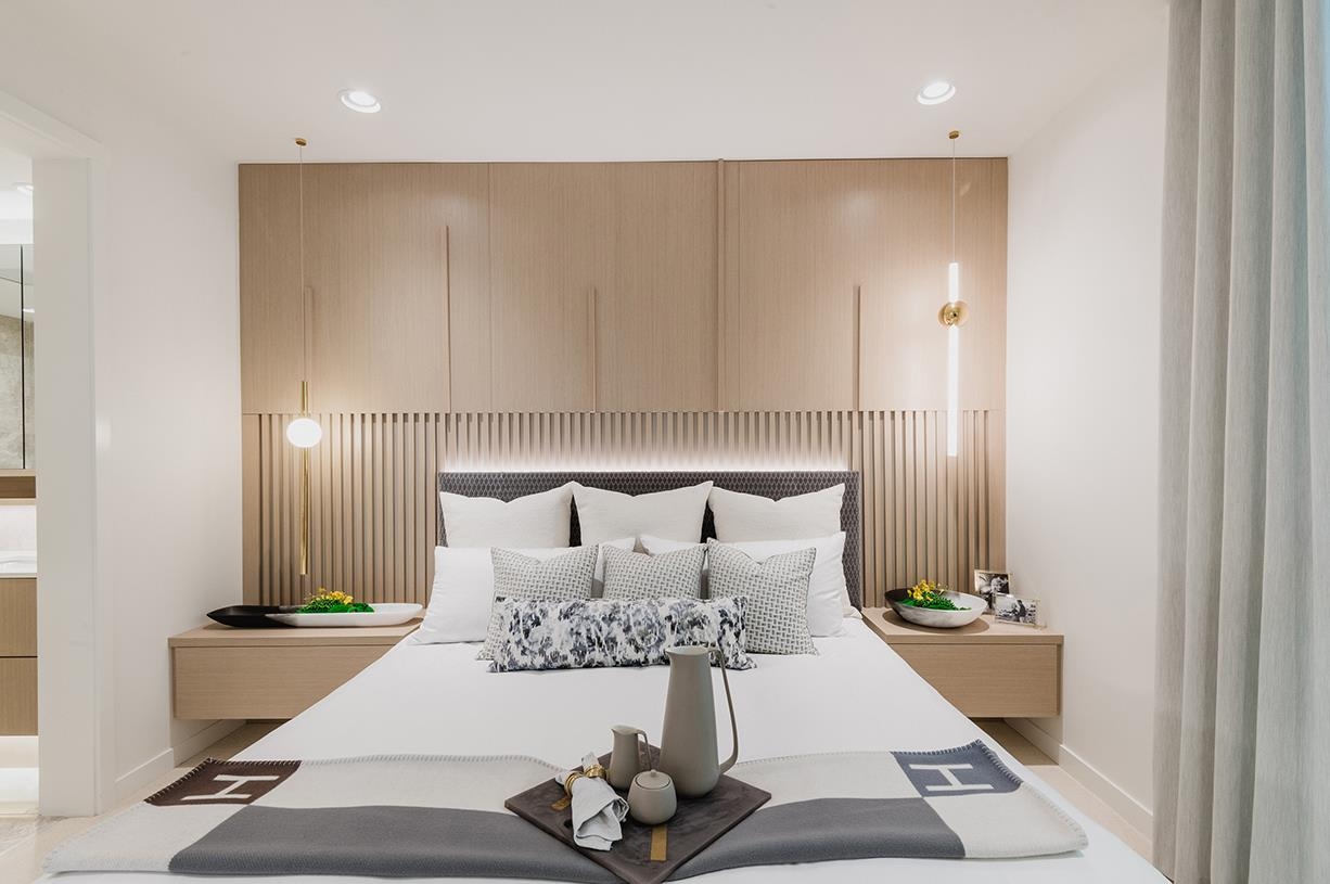 485 West 42nd Avenue #1402, Vancouver, BC V5Y 2T3