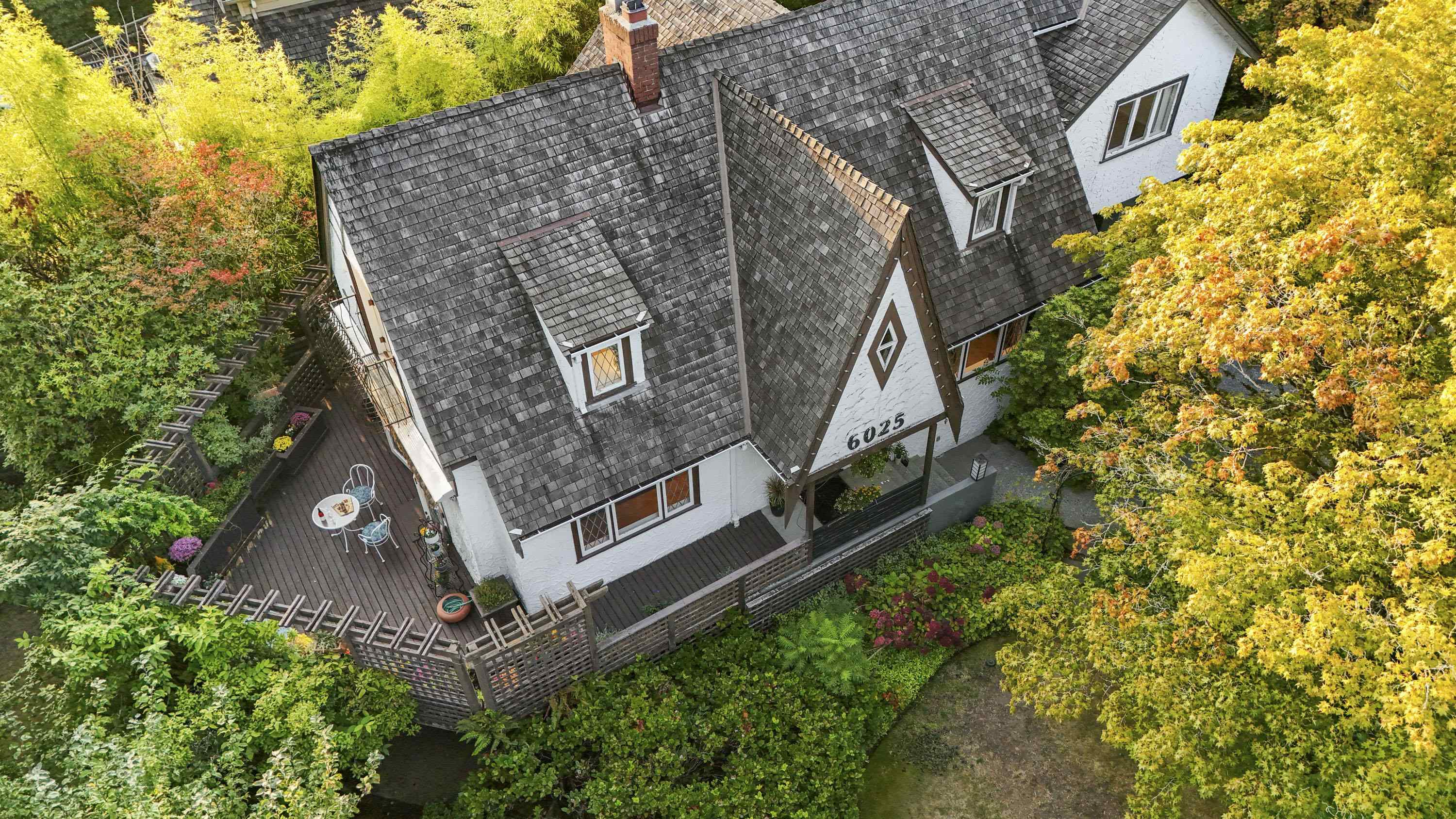 6025 Carnarvon Street, Vancouver, BC V6N 1J9