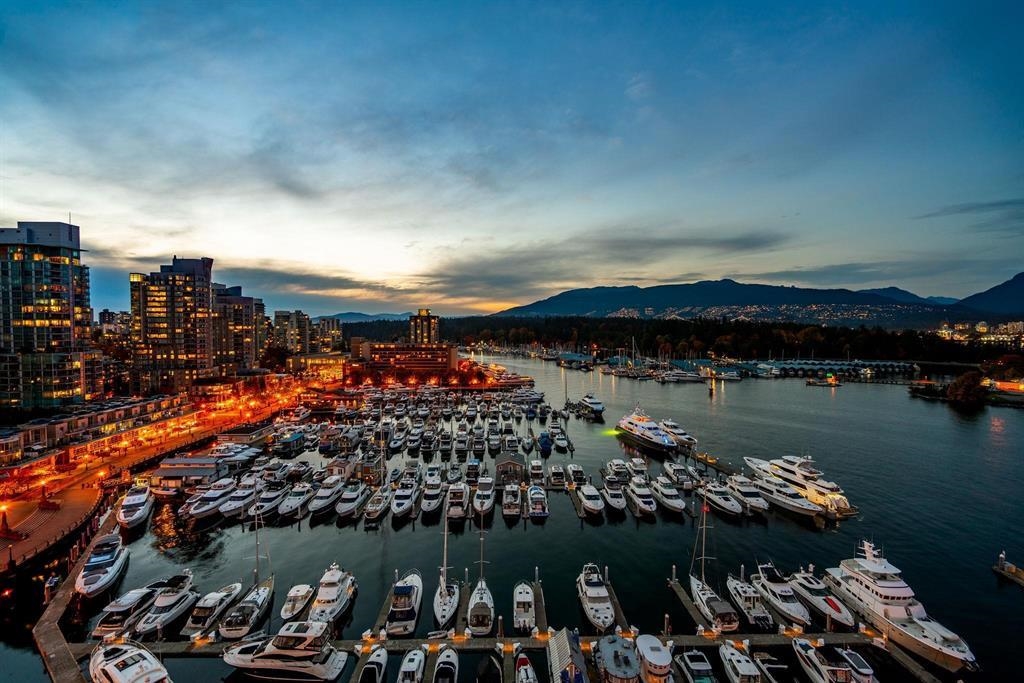 323 Jervis Street #1304, Vancouver, BC V6C 3P8