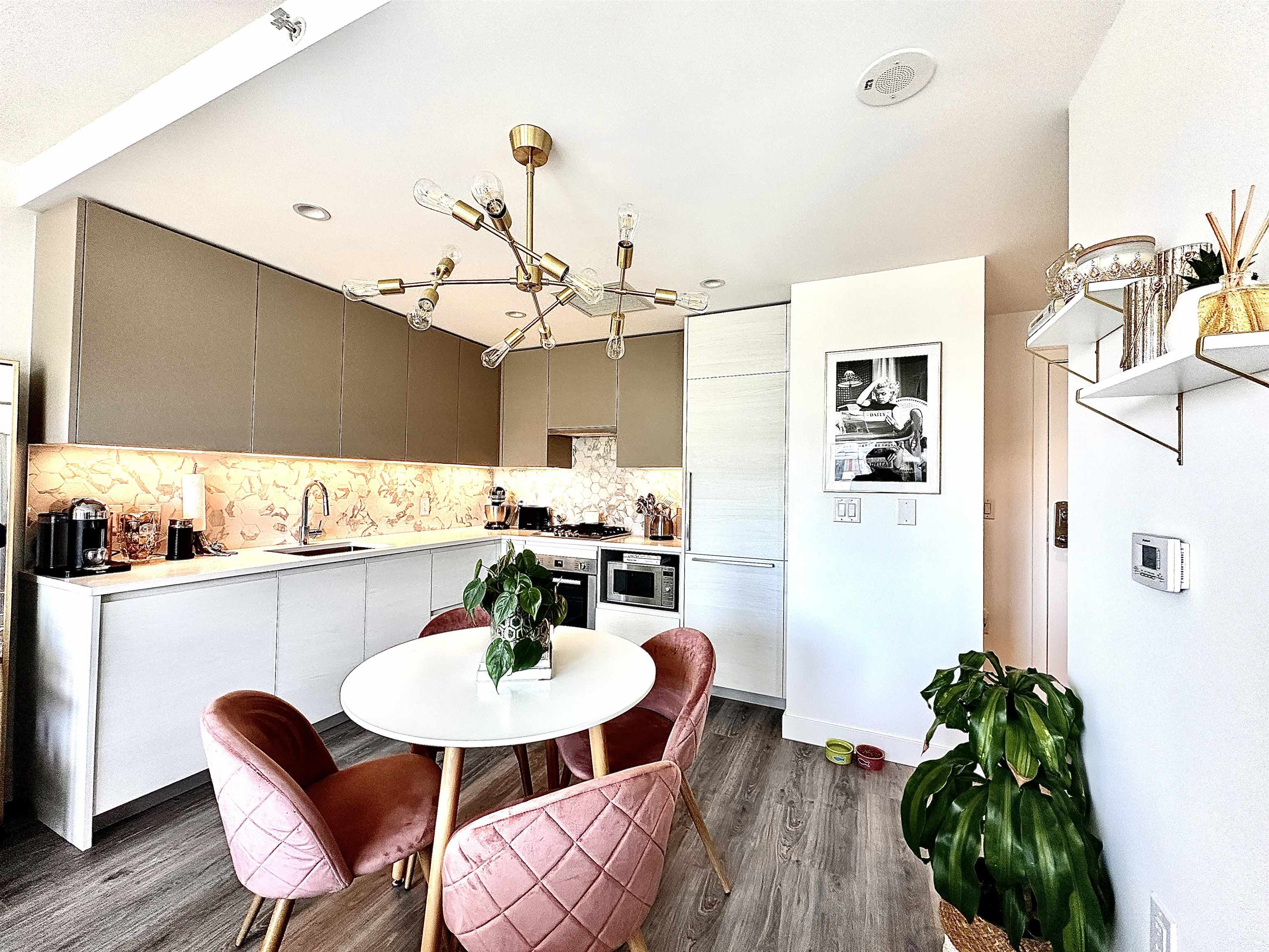 8188 Fraser Street #1308, Vancouver, BC V5X 0J8