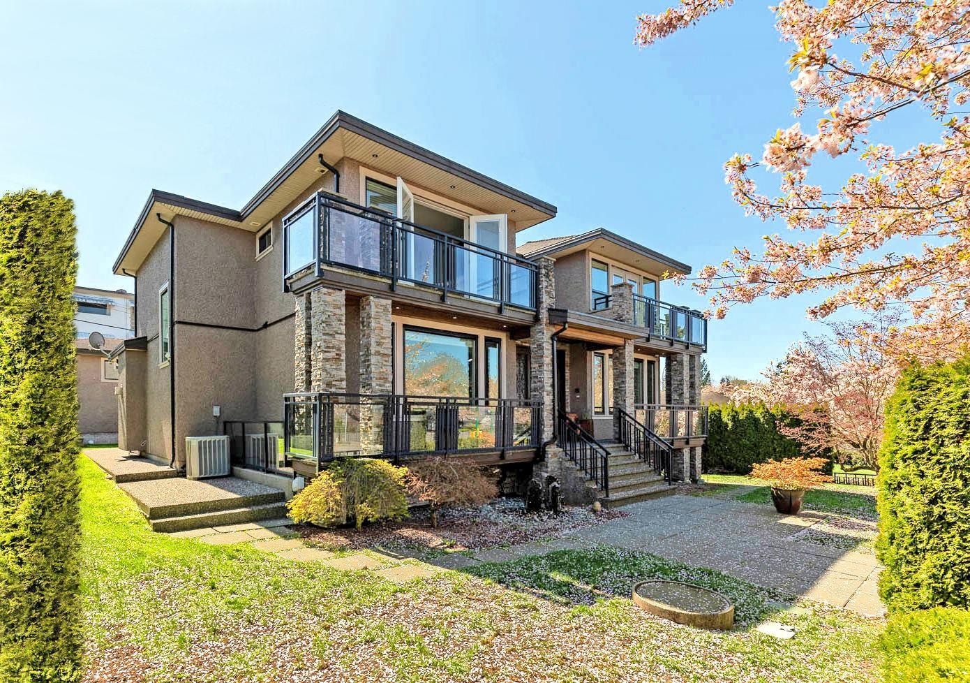 7120 Ridge Drive, Burnaby, BC V5A 1B2