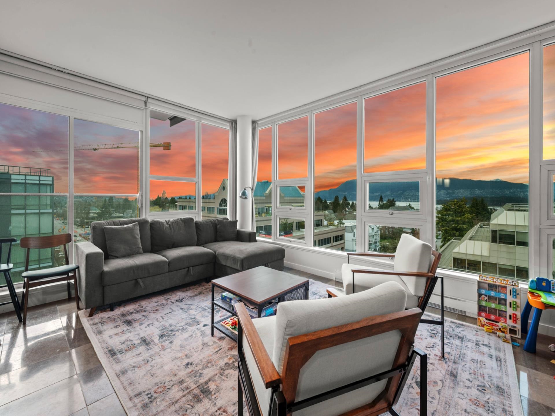 2528 Maple Street #703, Vancouver, BC V6J 0B5