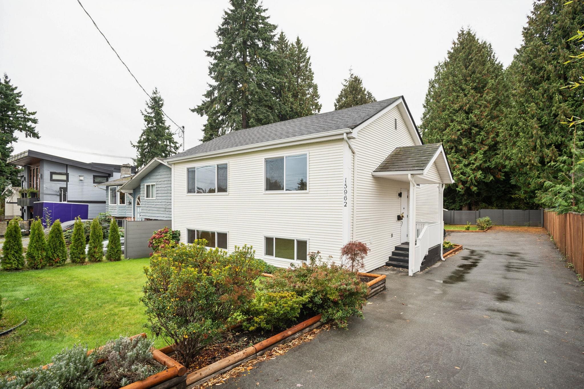 15962 North Bluff Road, White Rock, BC V4B 3G8