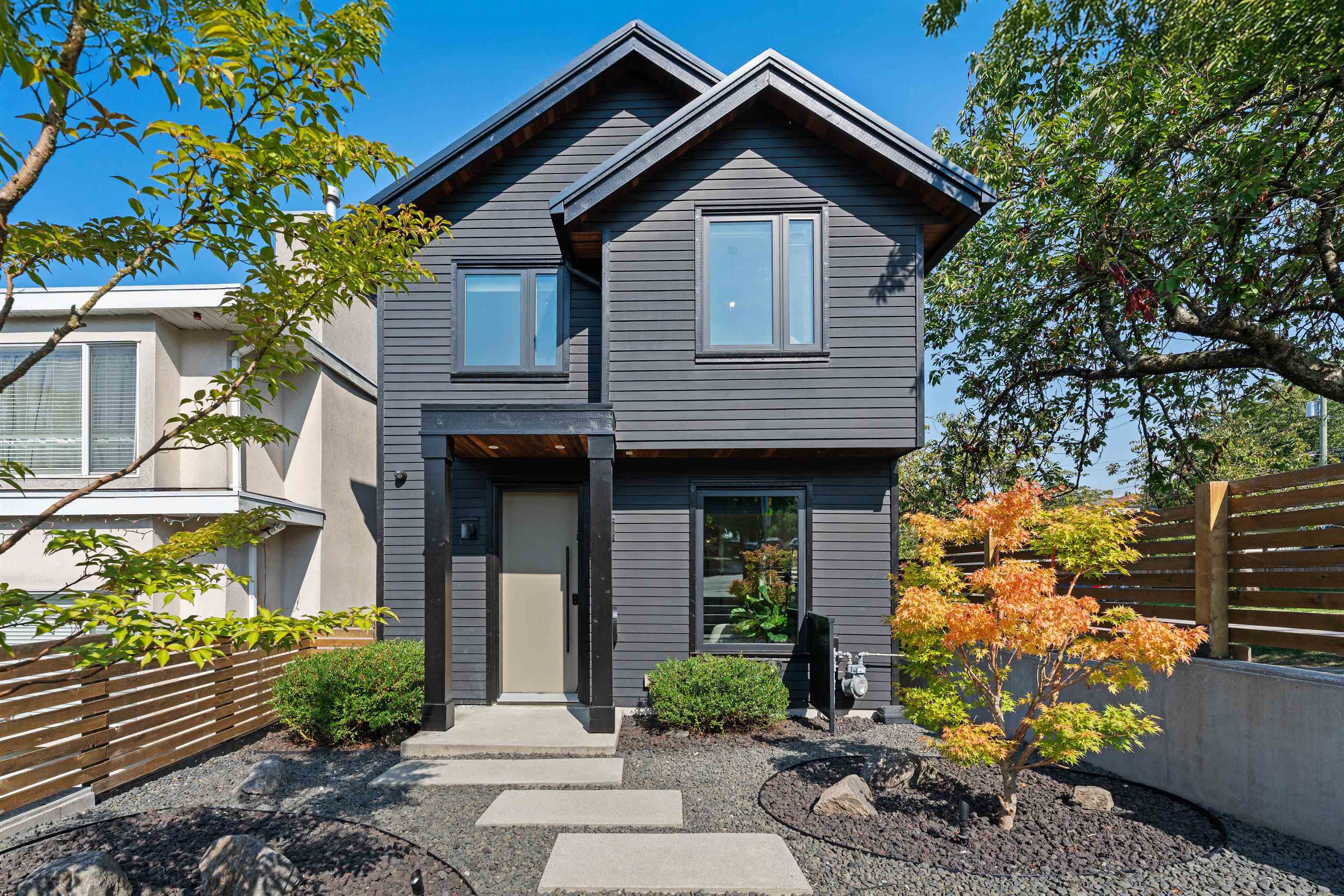 575 East 22nd Avenue, Vancouver, BC V5V 1V2