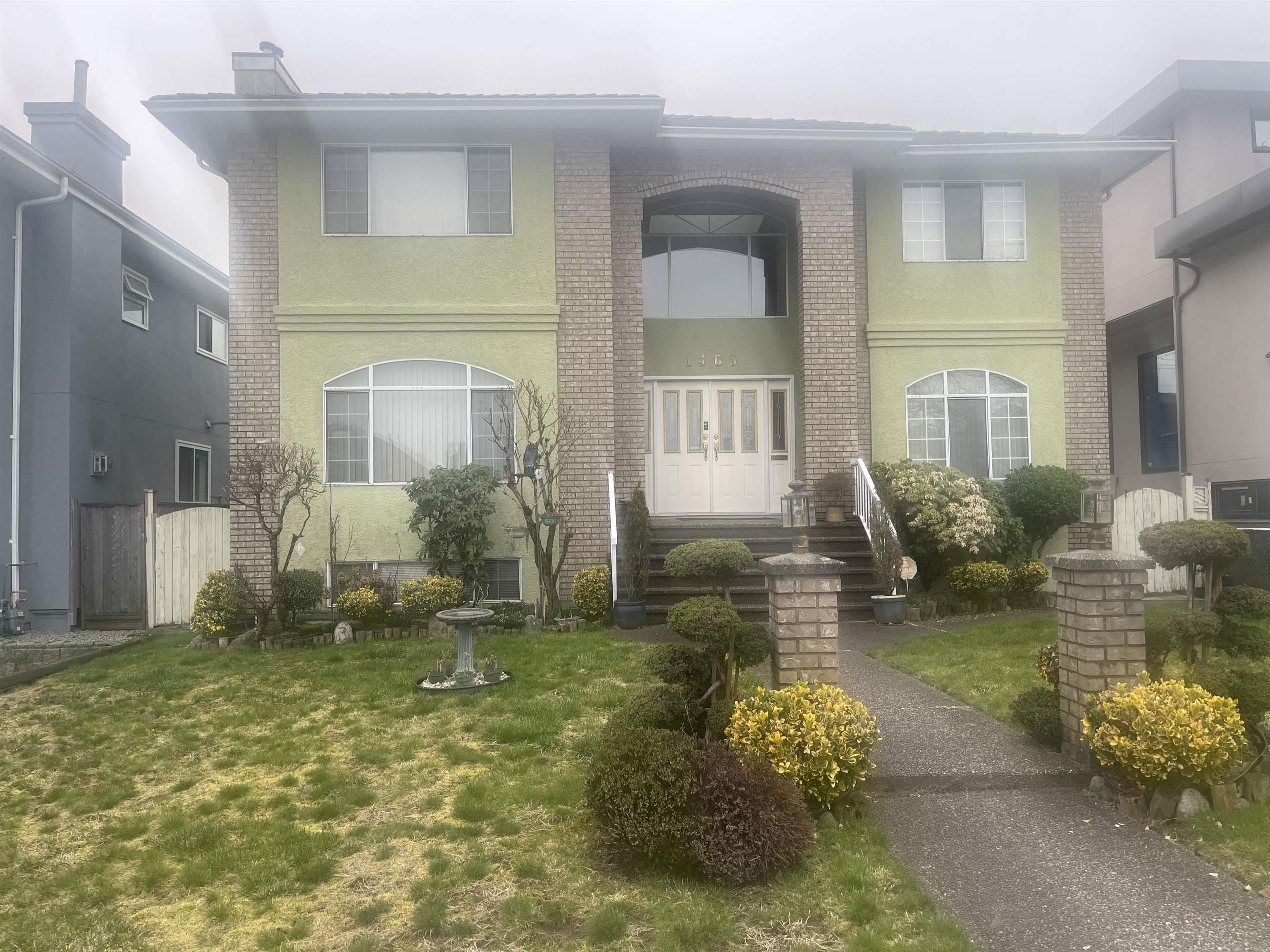 1463 Rosser Avenue, Burnaby, BC V5C 5C9