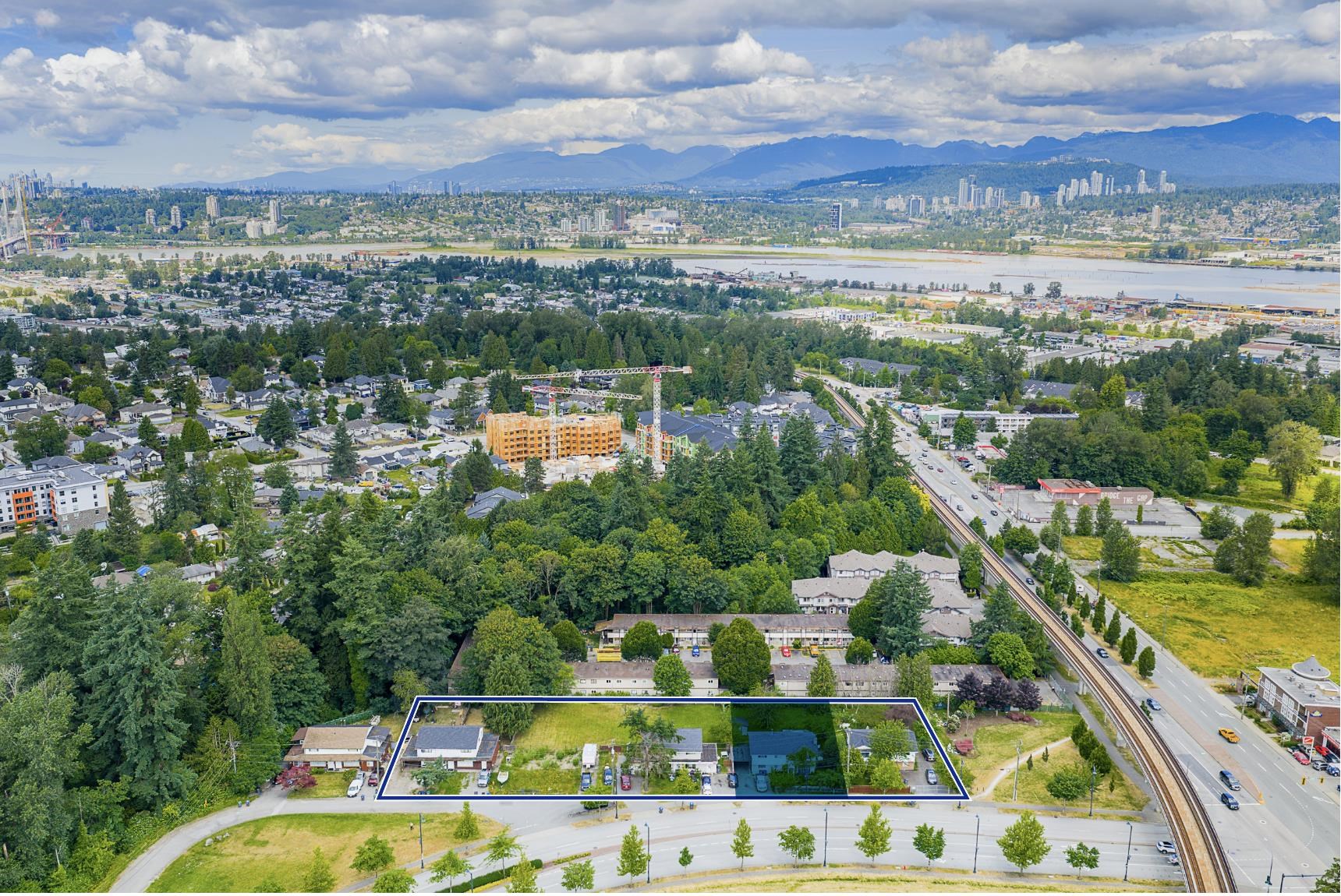 10967 University Drive, Surrey, BC V3T 3Z4