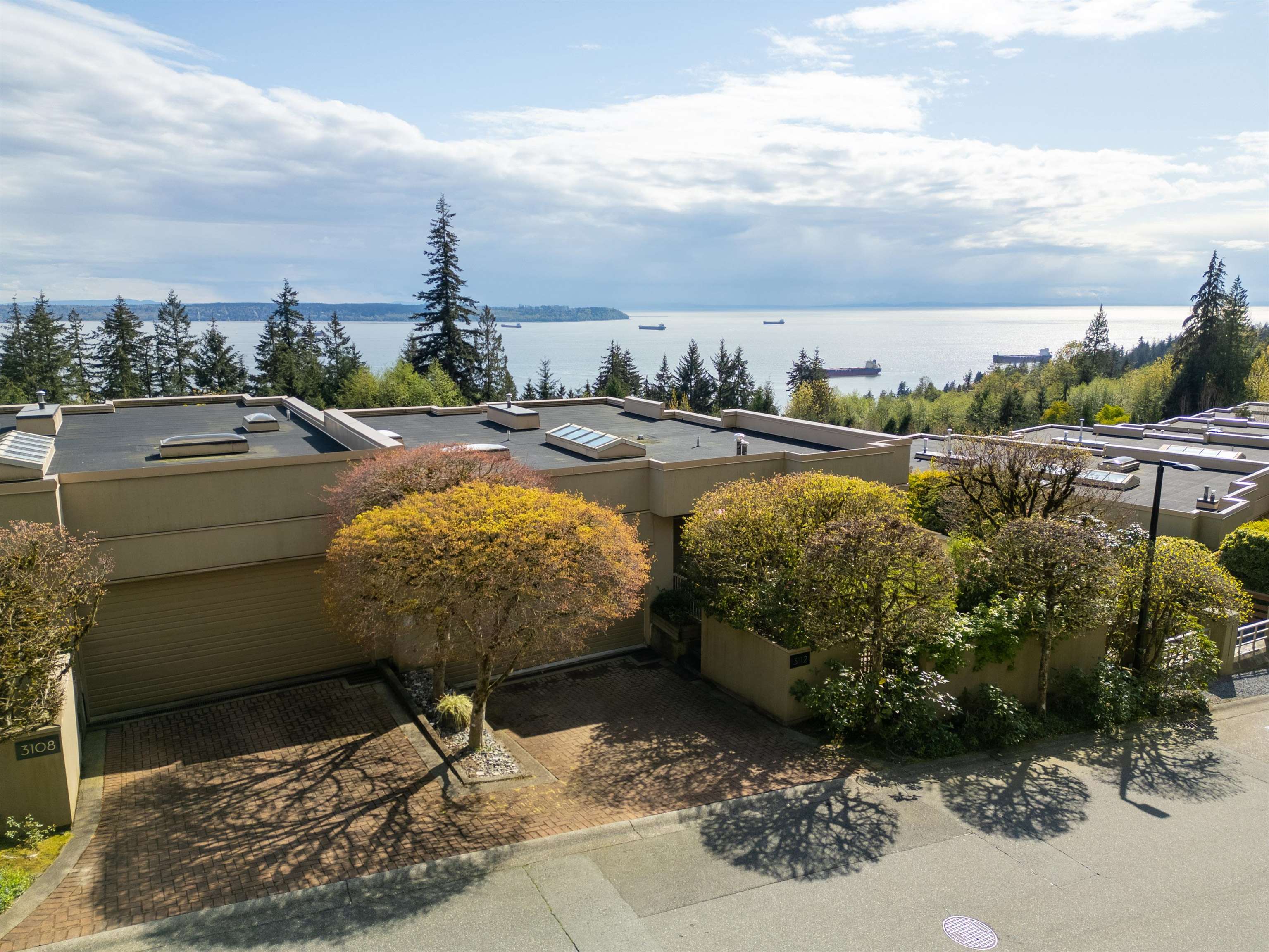 3112 Deer Ridge Drive, West Vancouver, BC V7S 4W1