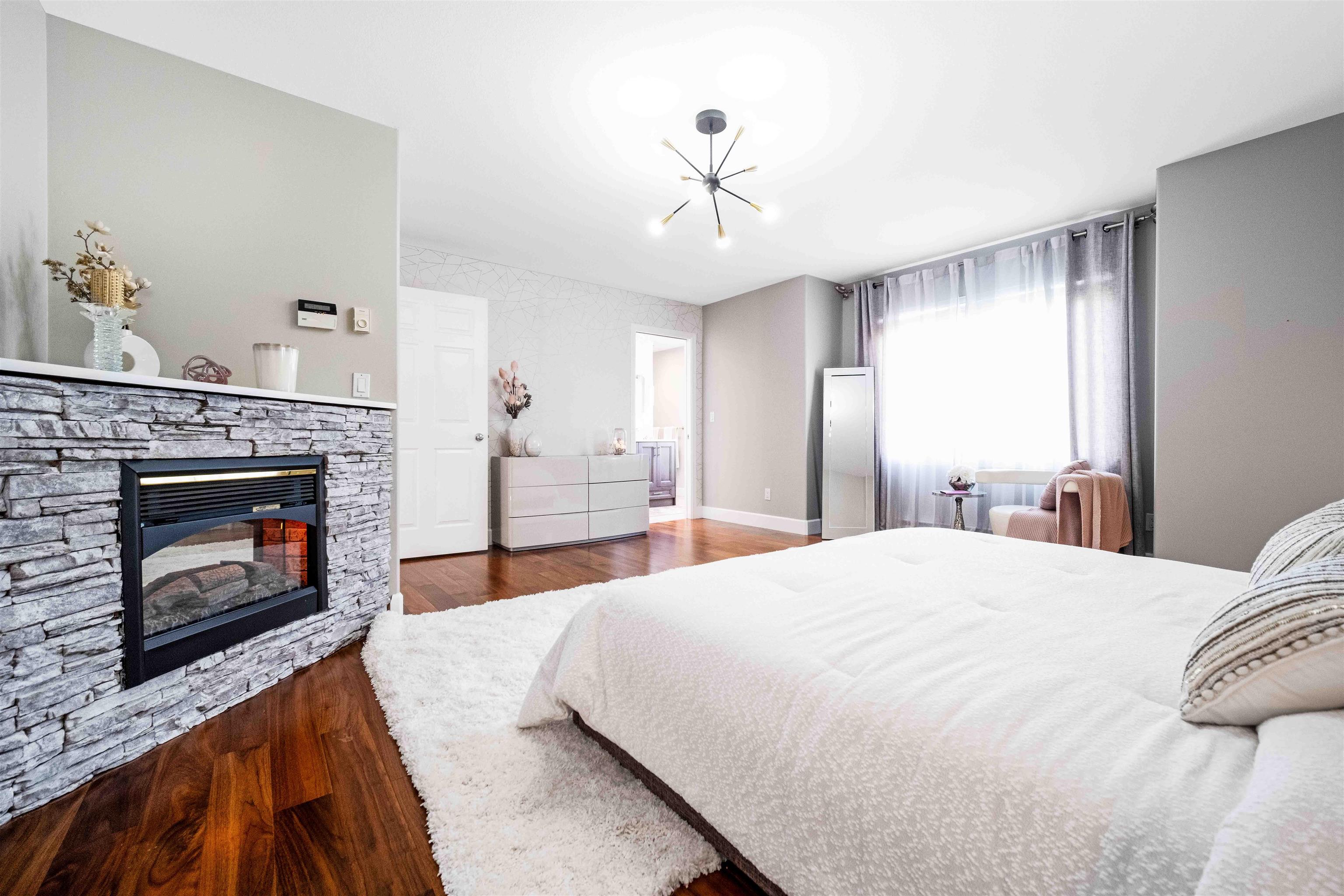 61 Avenue, Surrey, BC V3S 1W2