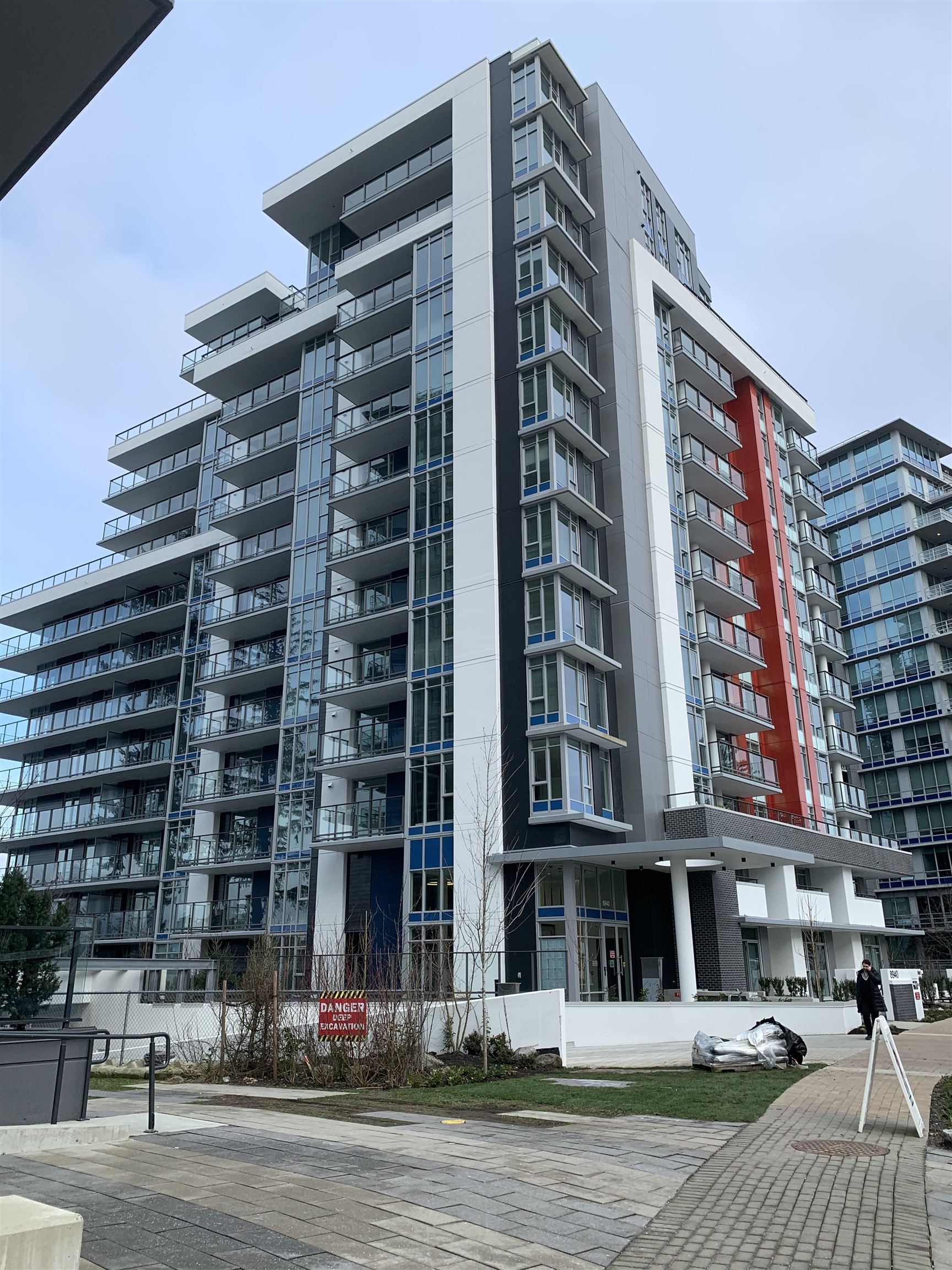 8940 University Crescent #606, Burnaby, BC V5A 0E7