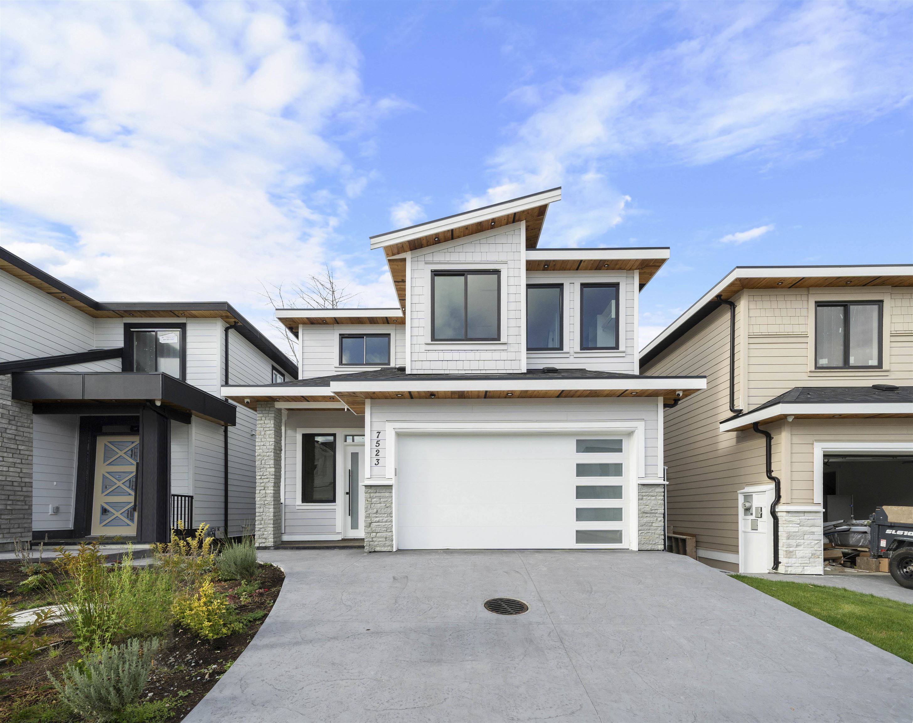 205 Street, Langley, BC V2Y 3S8