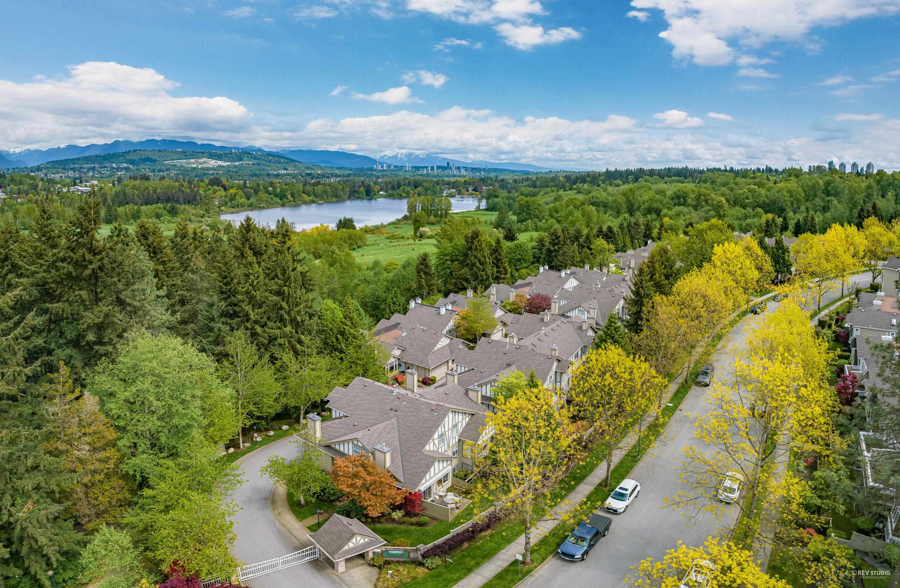 5221 Oakmount Crescent #34, Burnaby, BC V5H 4R4