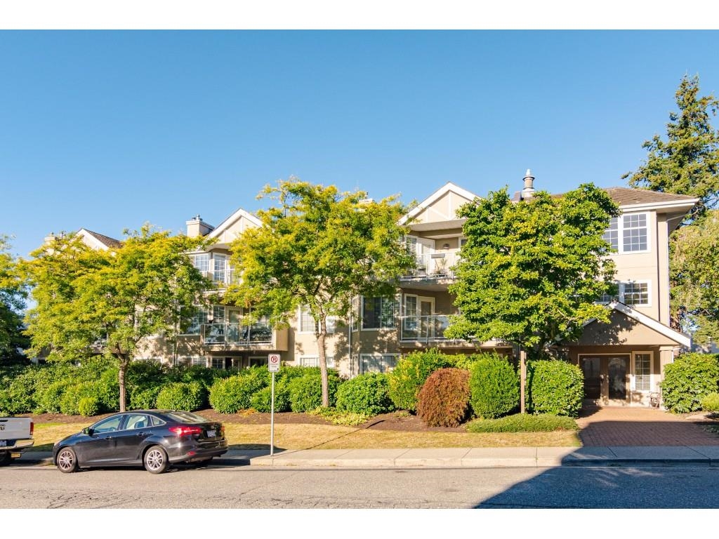 1369 George Street #204, White Rock, BC V4B 4A1