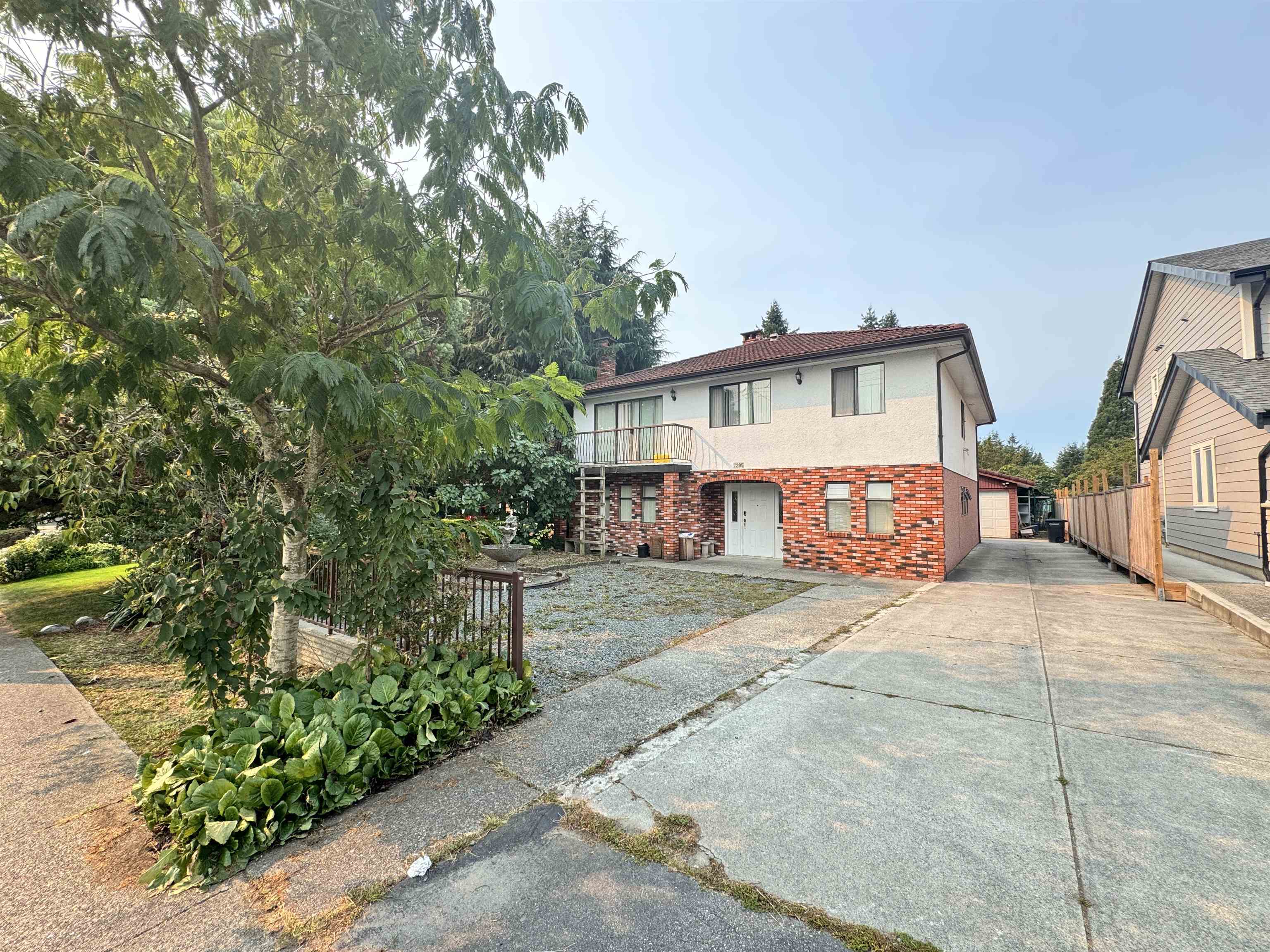 7295 Sussex Avenue, Burnaby, BC V5J 3V6