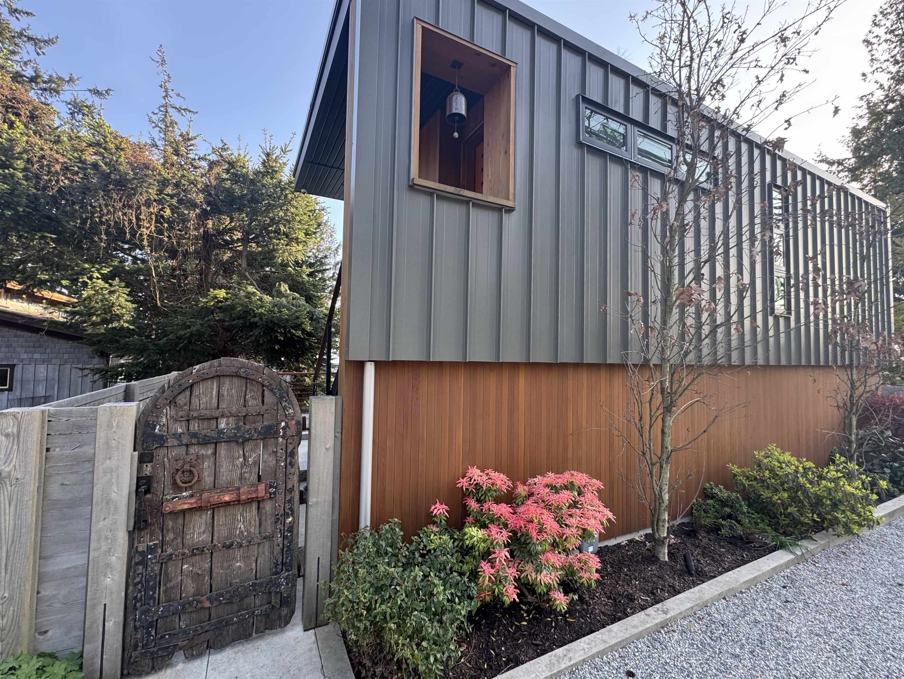 6329 Sunshine Coast Hwy, Sechelt, BC V7Z 0M3