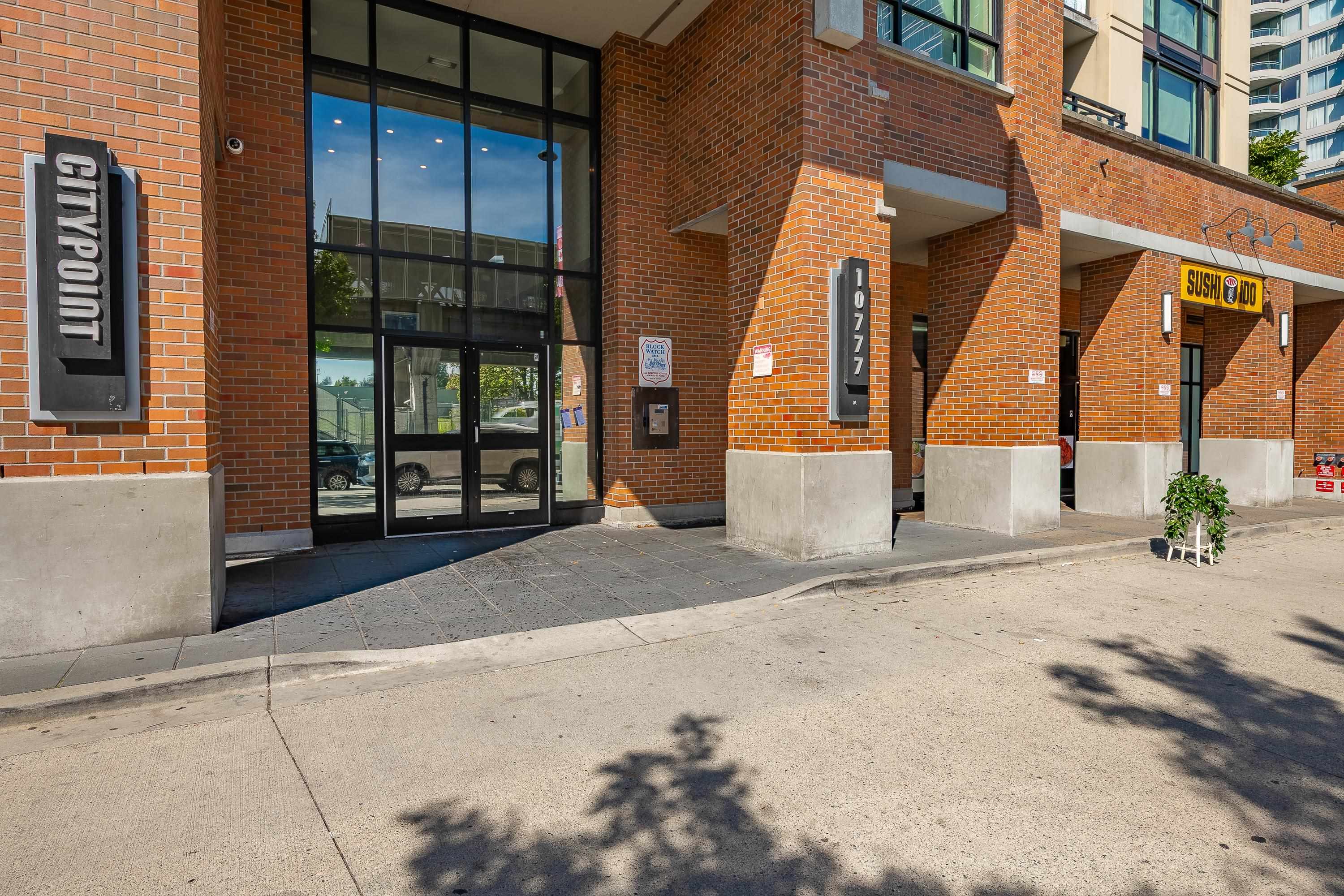 10777 University Drive #1705, Surrey, BC V3T 0E6