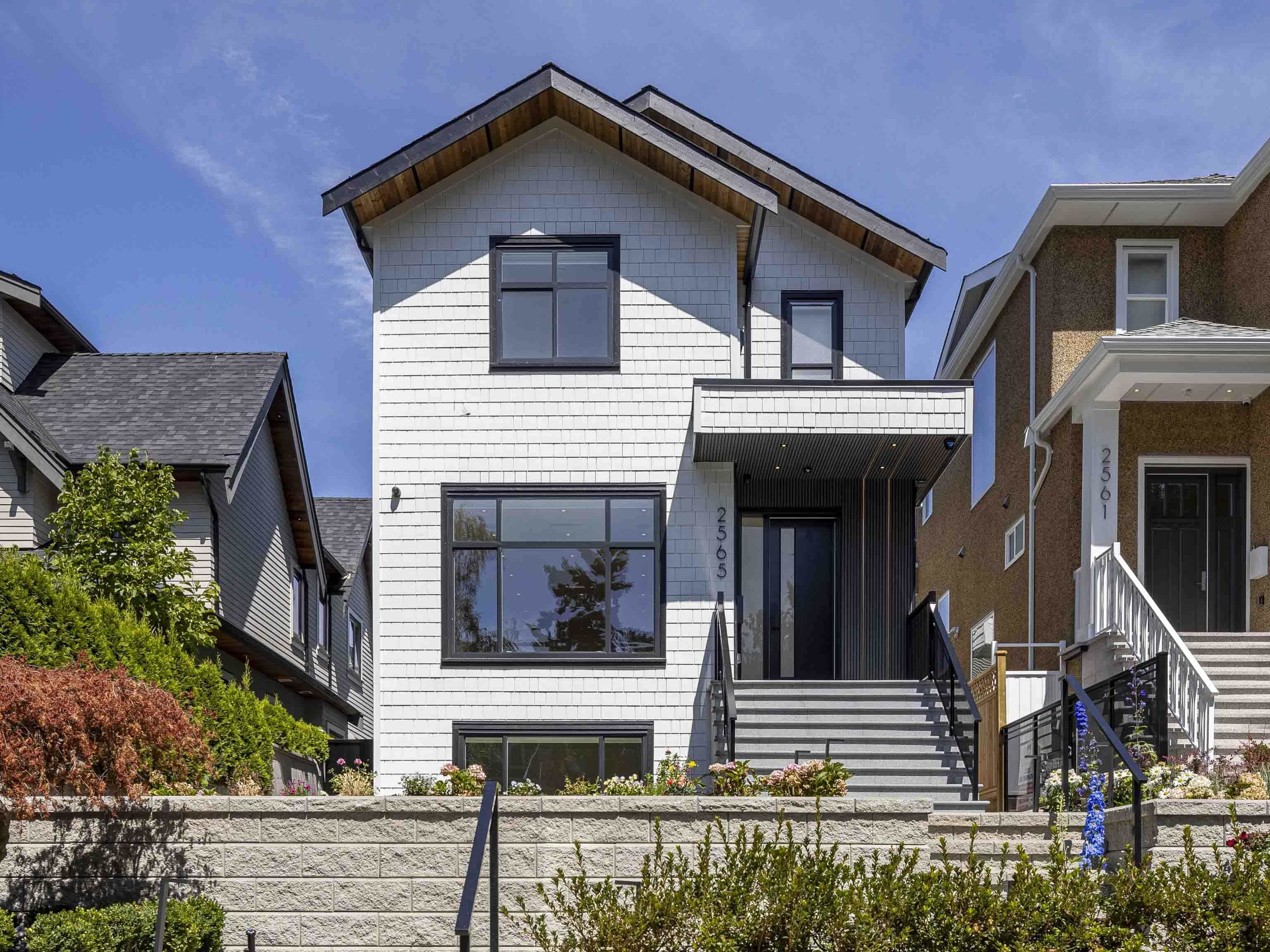 2565 West 2nd Avenue, Vancouver, BC V6K 1J7