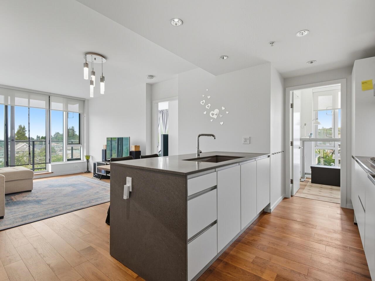 8488 Cornish Street #702, Vancouver, BC V6P 0C2