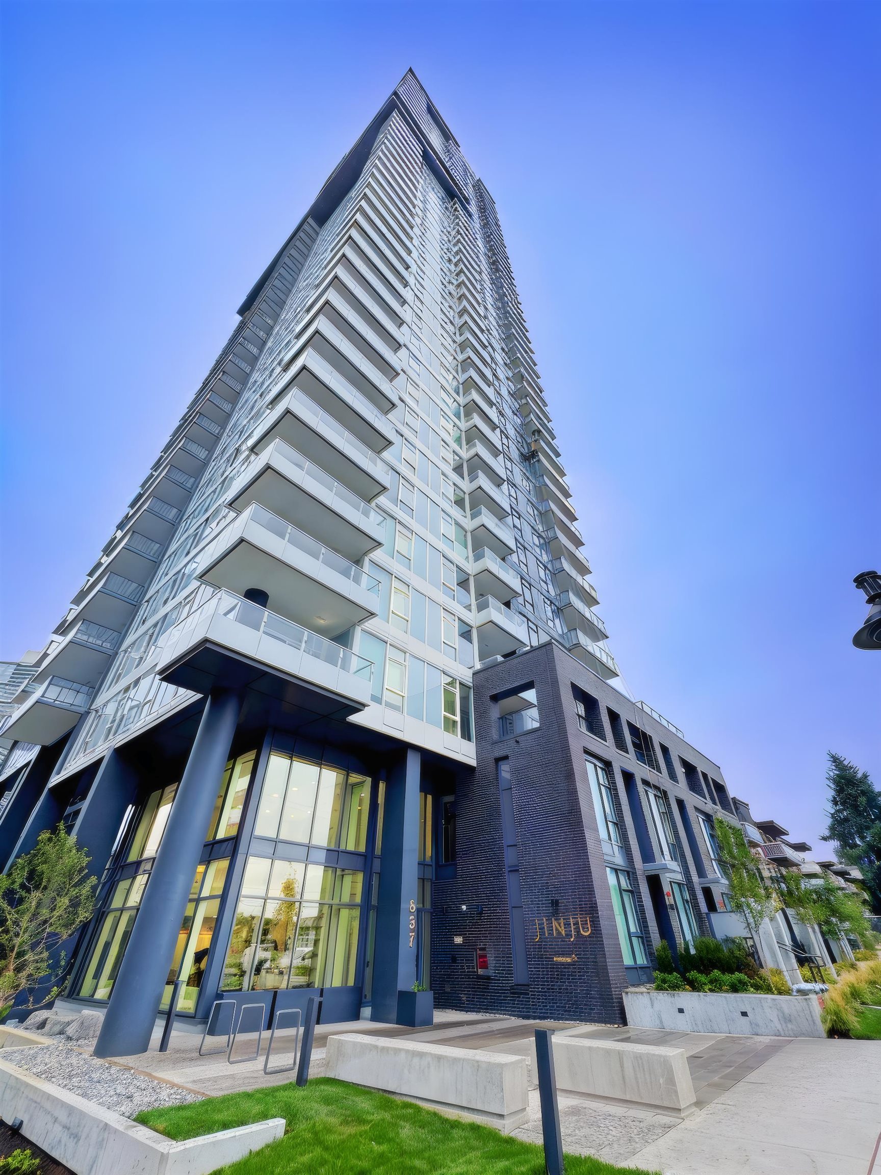 537 Cottonwood Ave #2009, Coquitlam, BC V3J 0S4