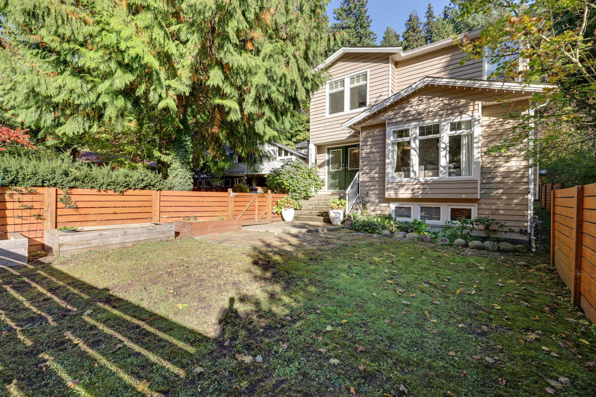 1400 Riverside Drive, North Vancouver, BC V7H 1V5