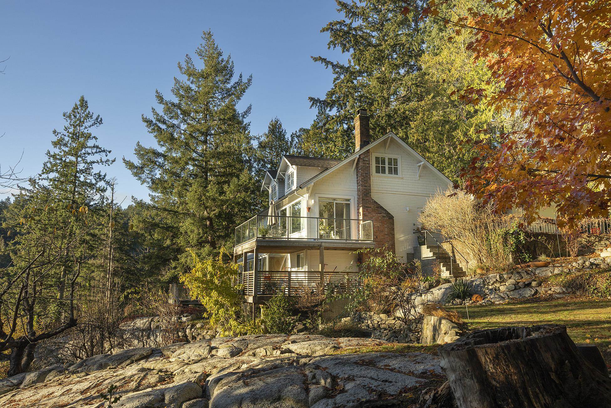 4778 Marine Drive, West Vancouver, BC V7W 2P2