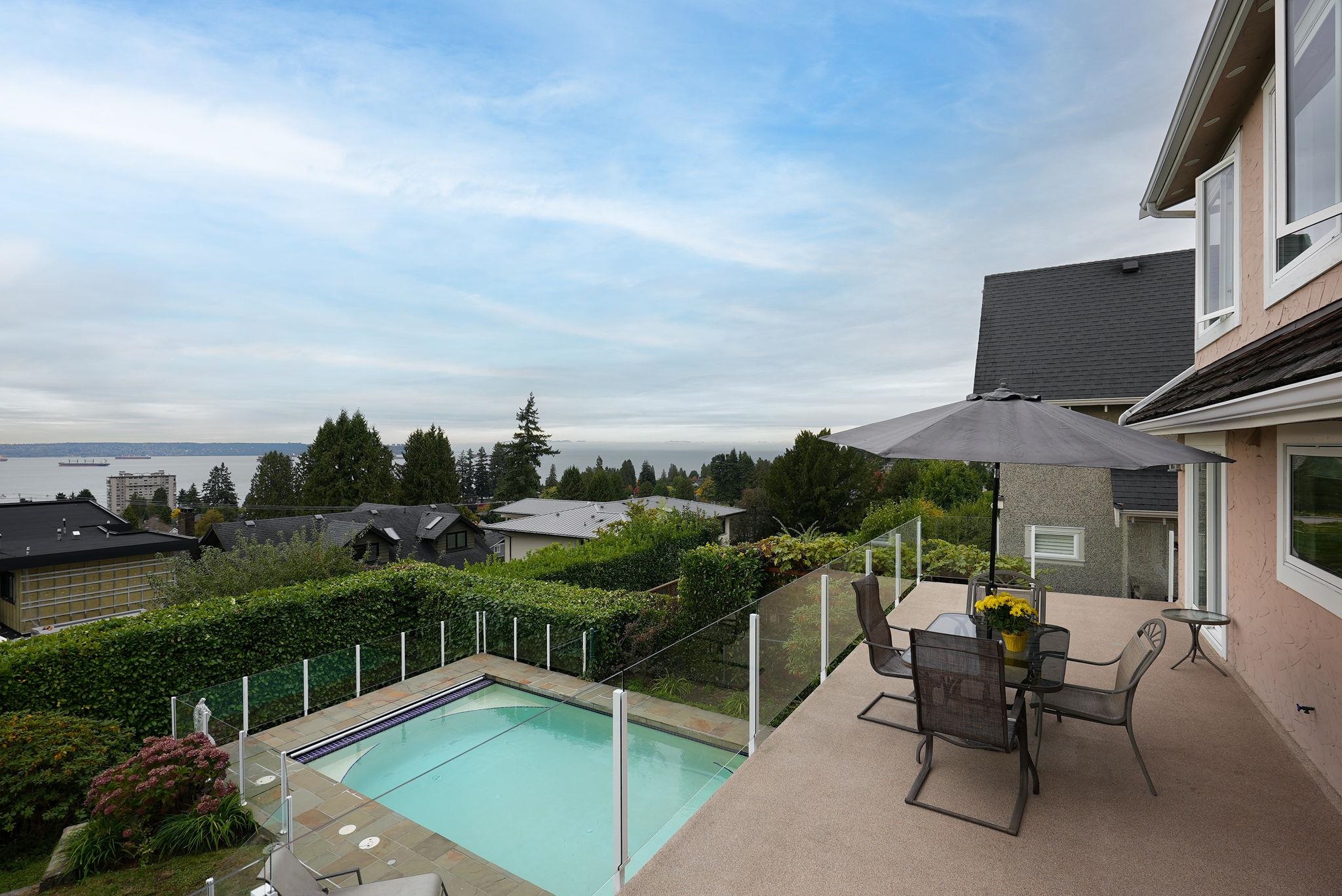 2316 Nelson Avenue, West Vancouver, BC V7V 2R2