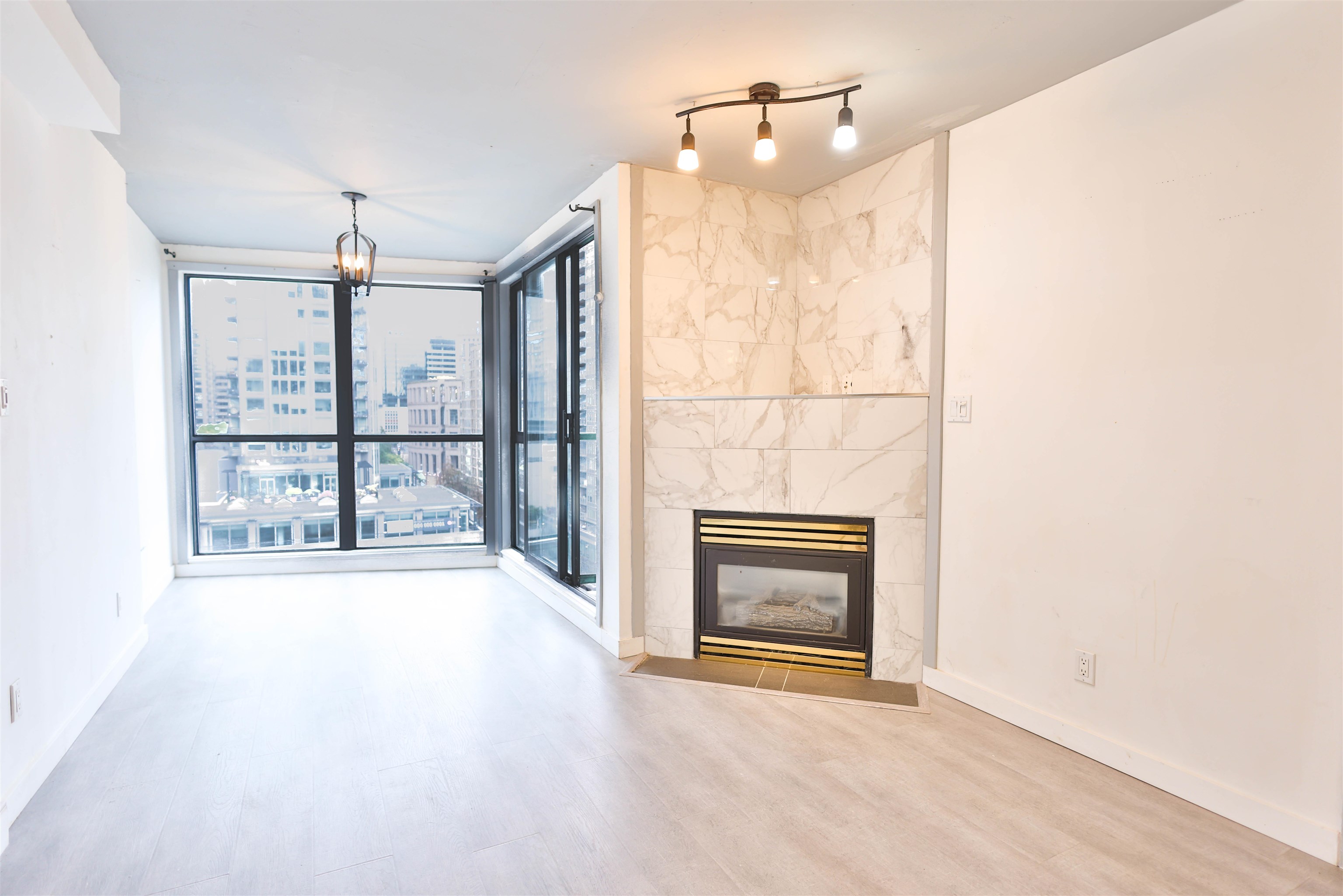 939 Homer Street #1603, Vancouver, BC V6B 2W6