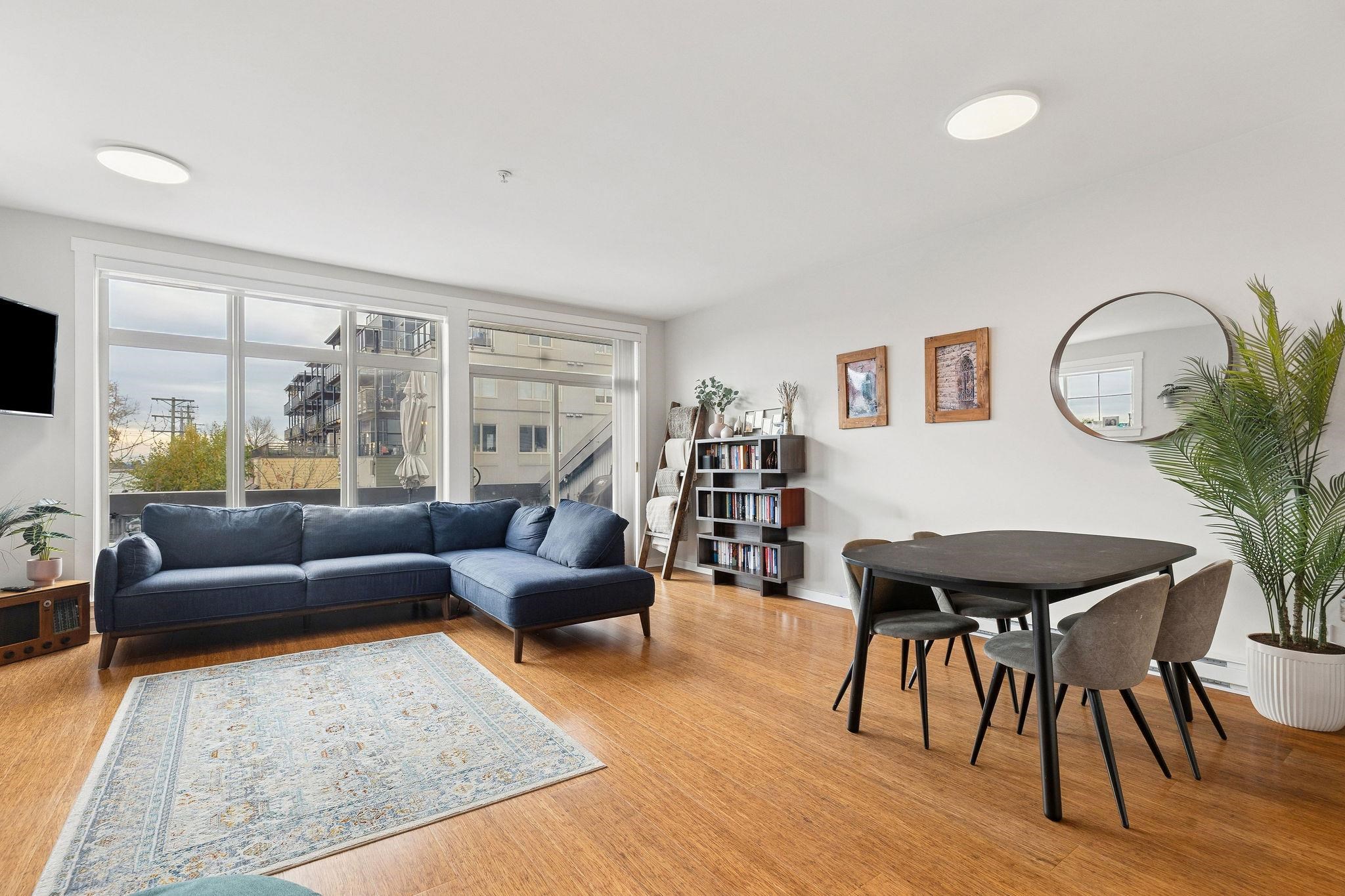 6111 London Road #220, Richmond, BC V7E 3S3