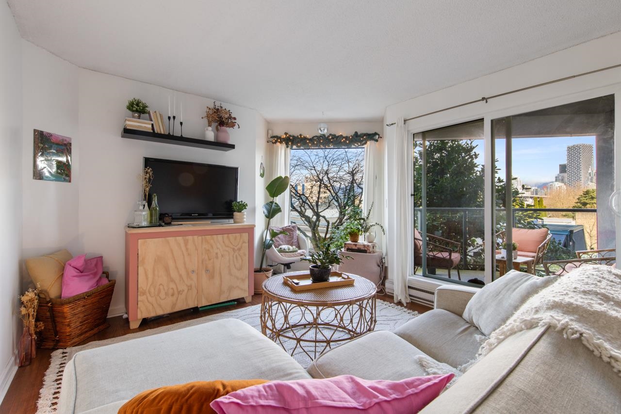 1345 West 4th Avenue #205, Vancouver, BC V6H 3Y8