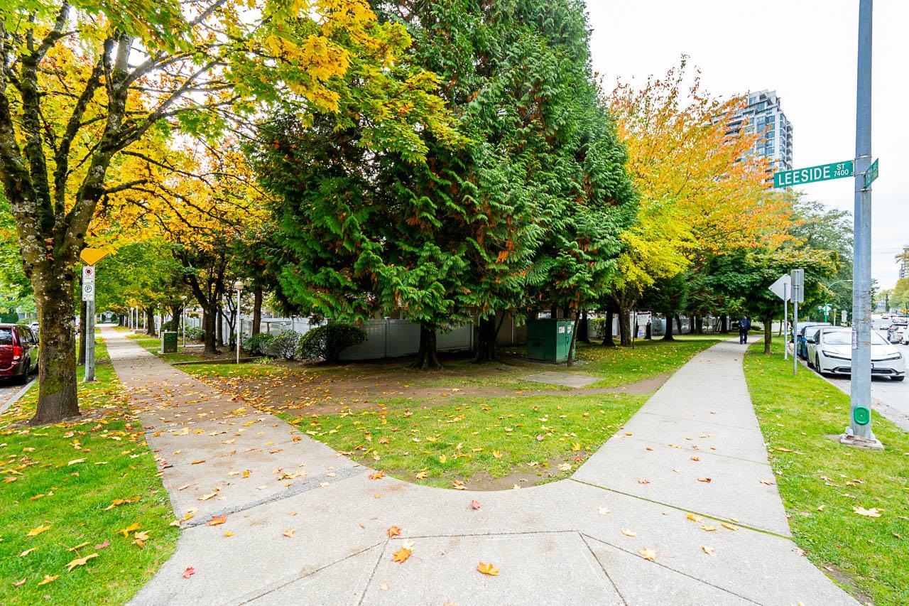 7128 18th Avenue #13, Burnaby, BC V3N 1H1