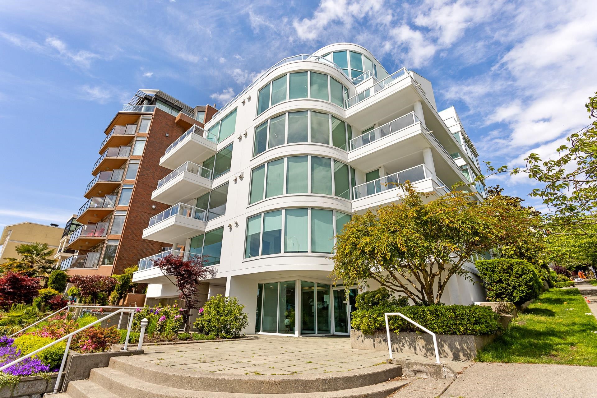 1403 Beach Avenue #3b, Vancouver, BC V6G 1Y3
