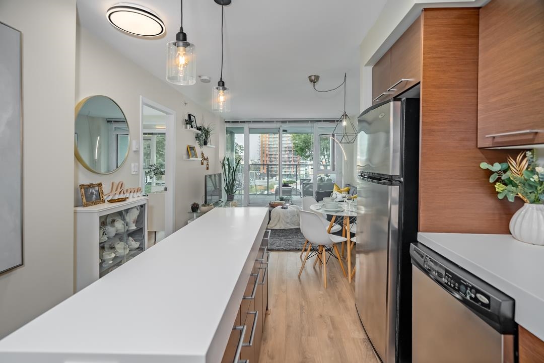 2770 Sophia Street #403, Vancouver, BC V5T 0A4