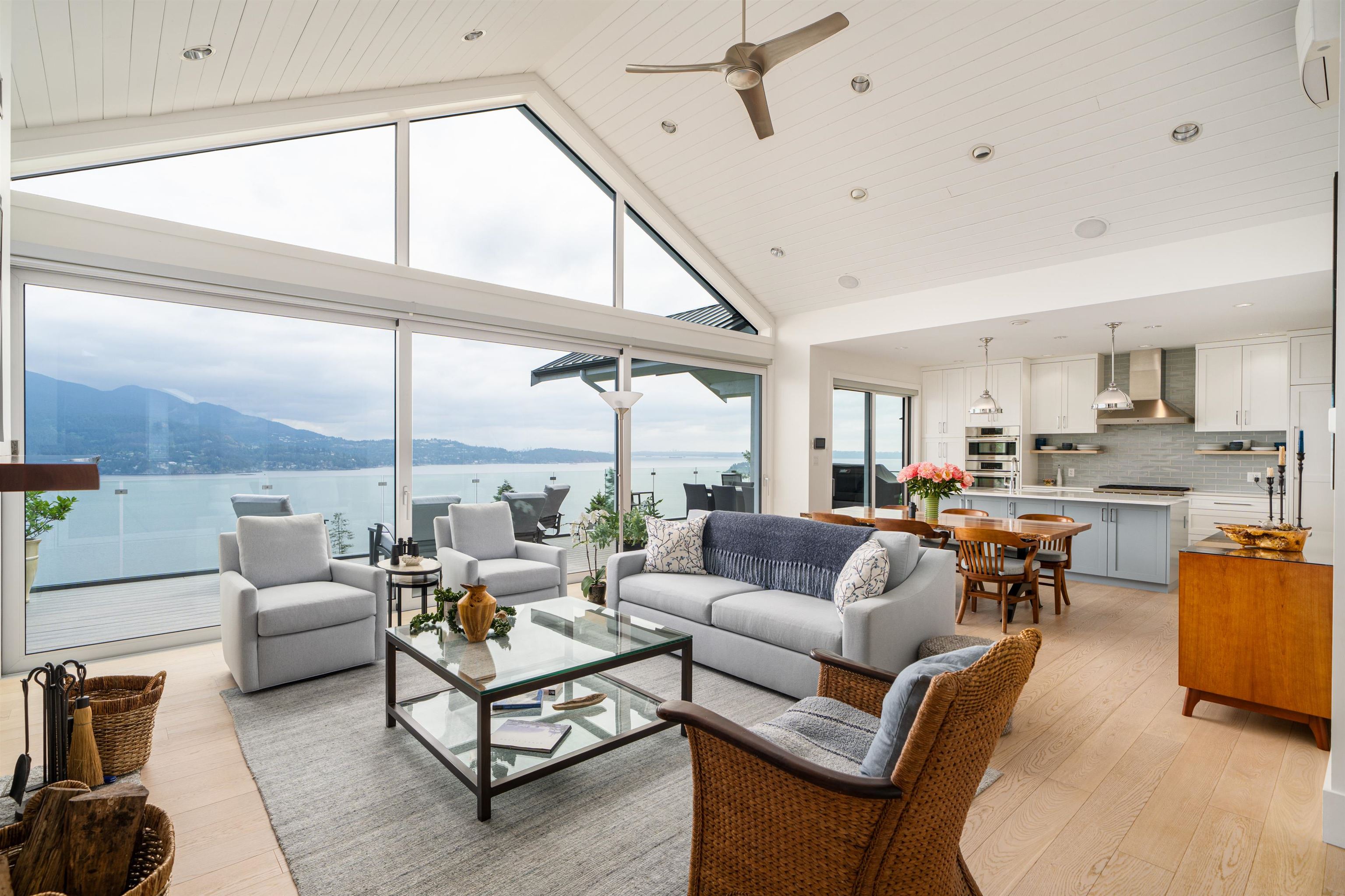 743 Channelview Drive, Bowen Island, BC V0N 1G1