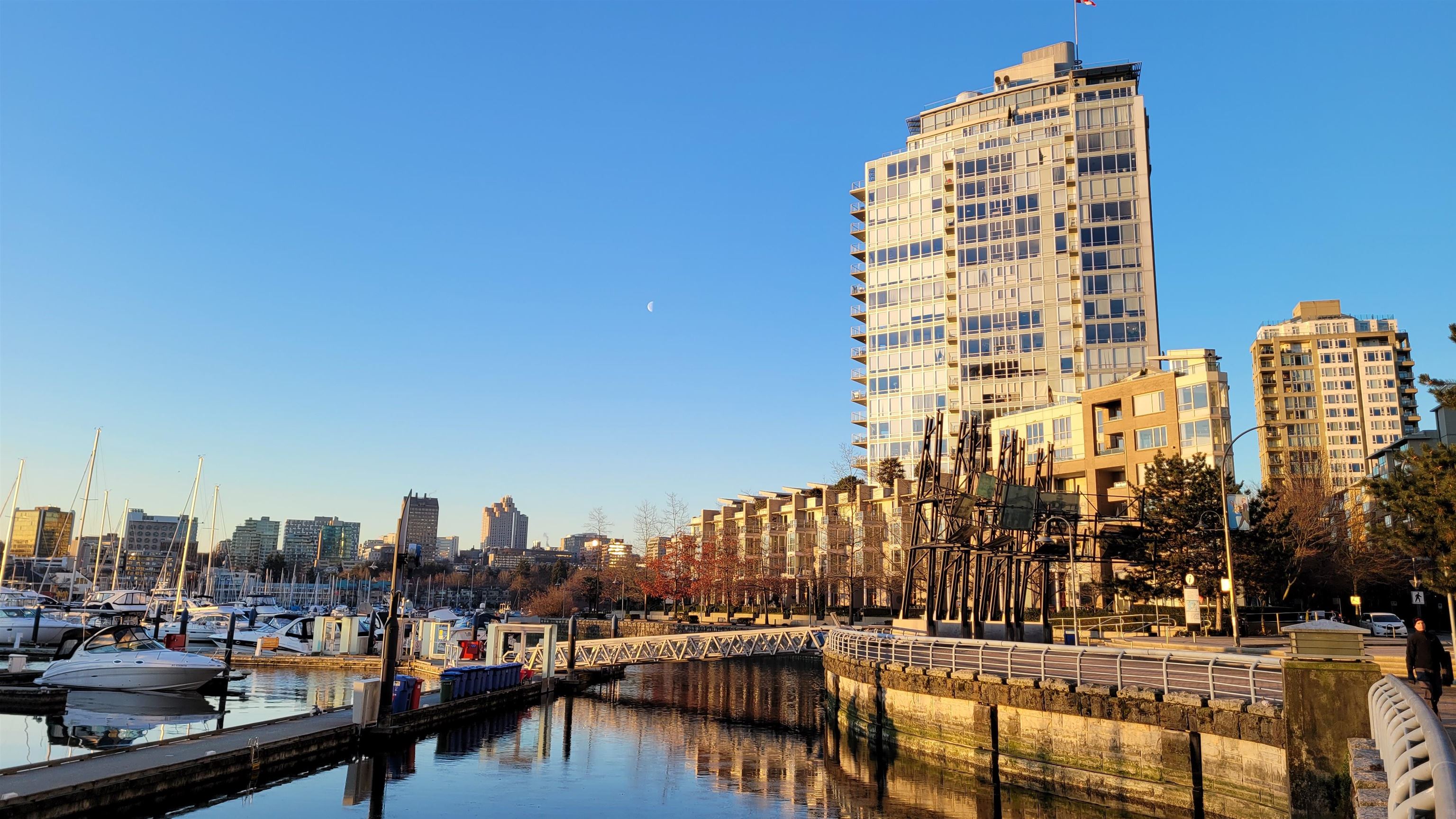 1228 Marinaside Crescent #302, Vancouver, BC V6Z 2W4