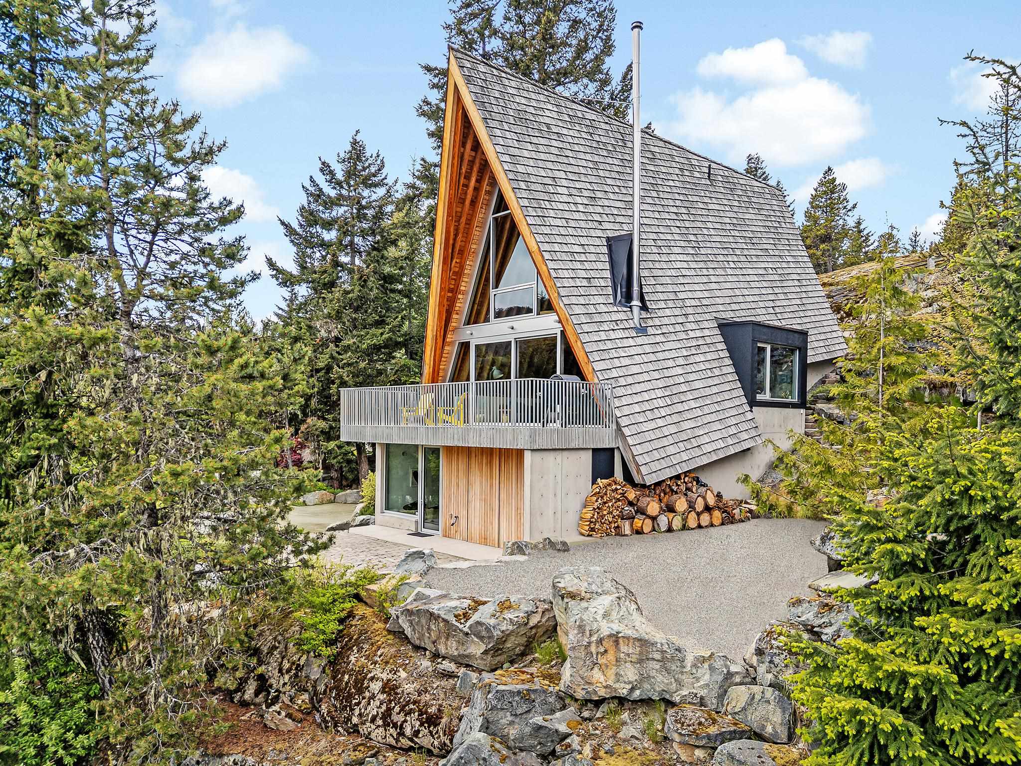 9501 Emerald Drive, Whistler, BC V8E 0G5