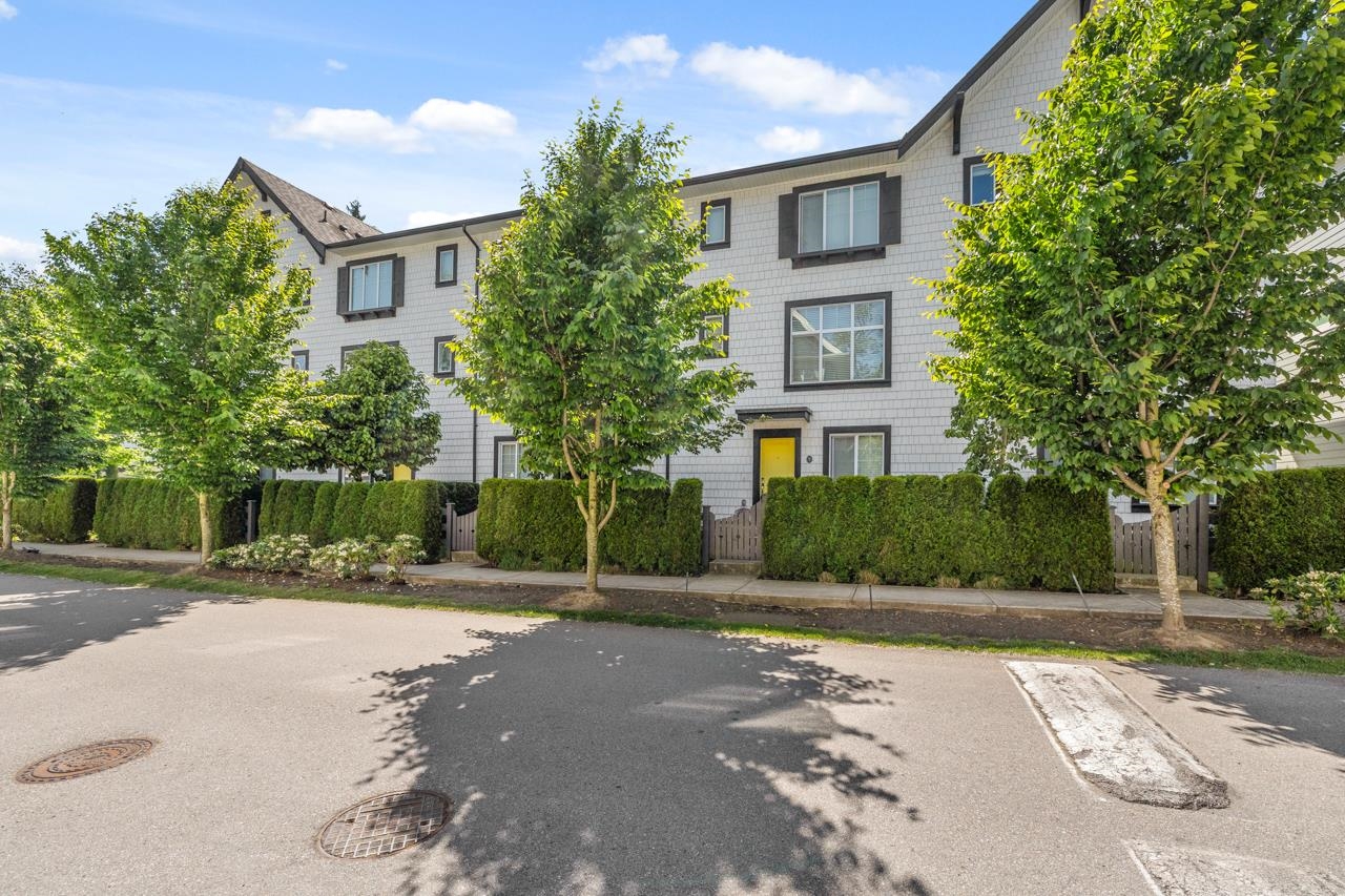 16323 15 Avenue #9, Surrey, BC V4A 0C5