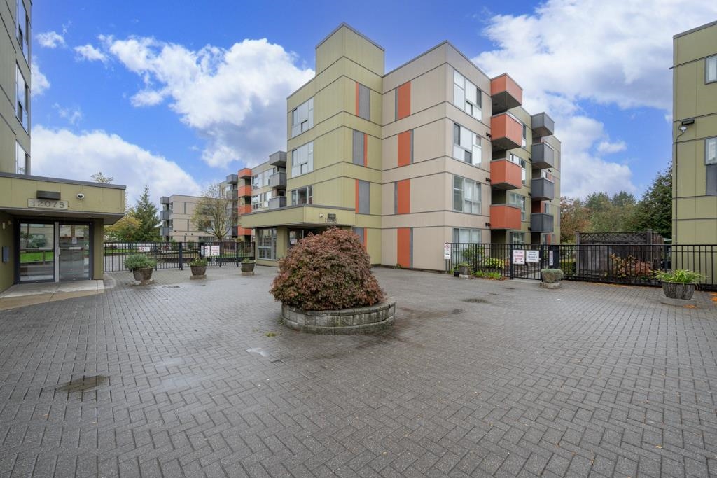 12085 228 Street #225, Maple Ridge, BC V2X 6M2