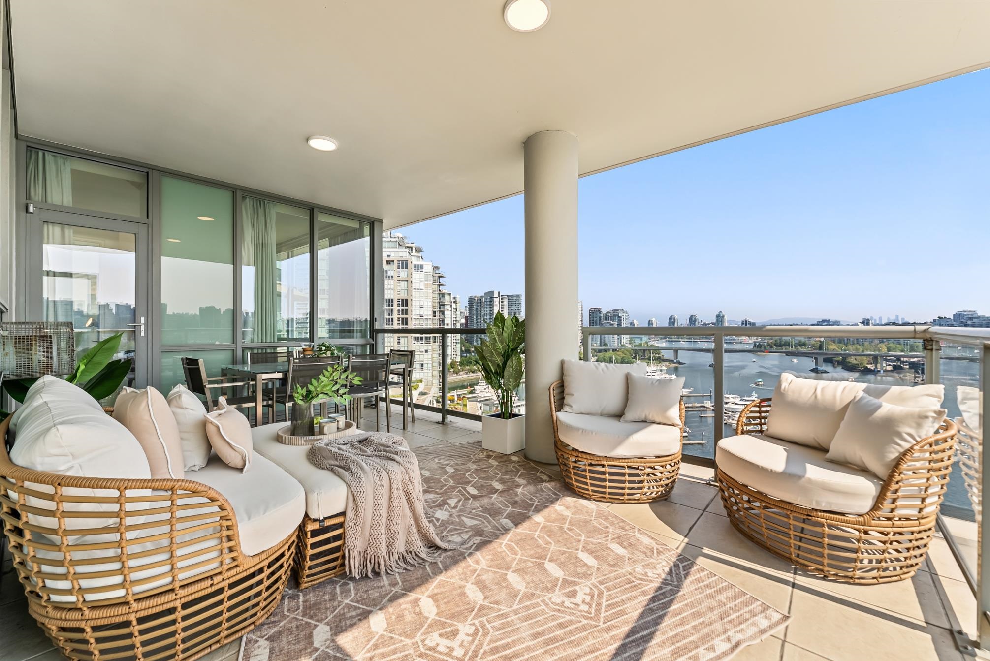 1328 Marinaside Crescent #1503, Vancouver, BC V6Z 3B3