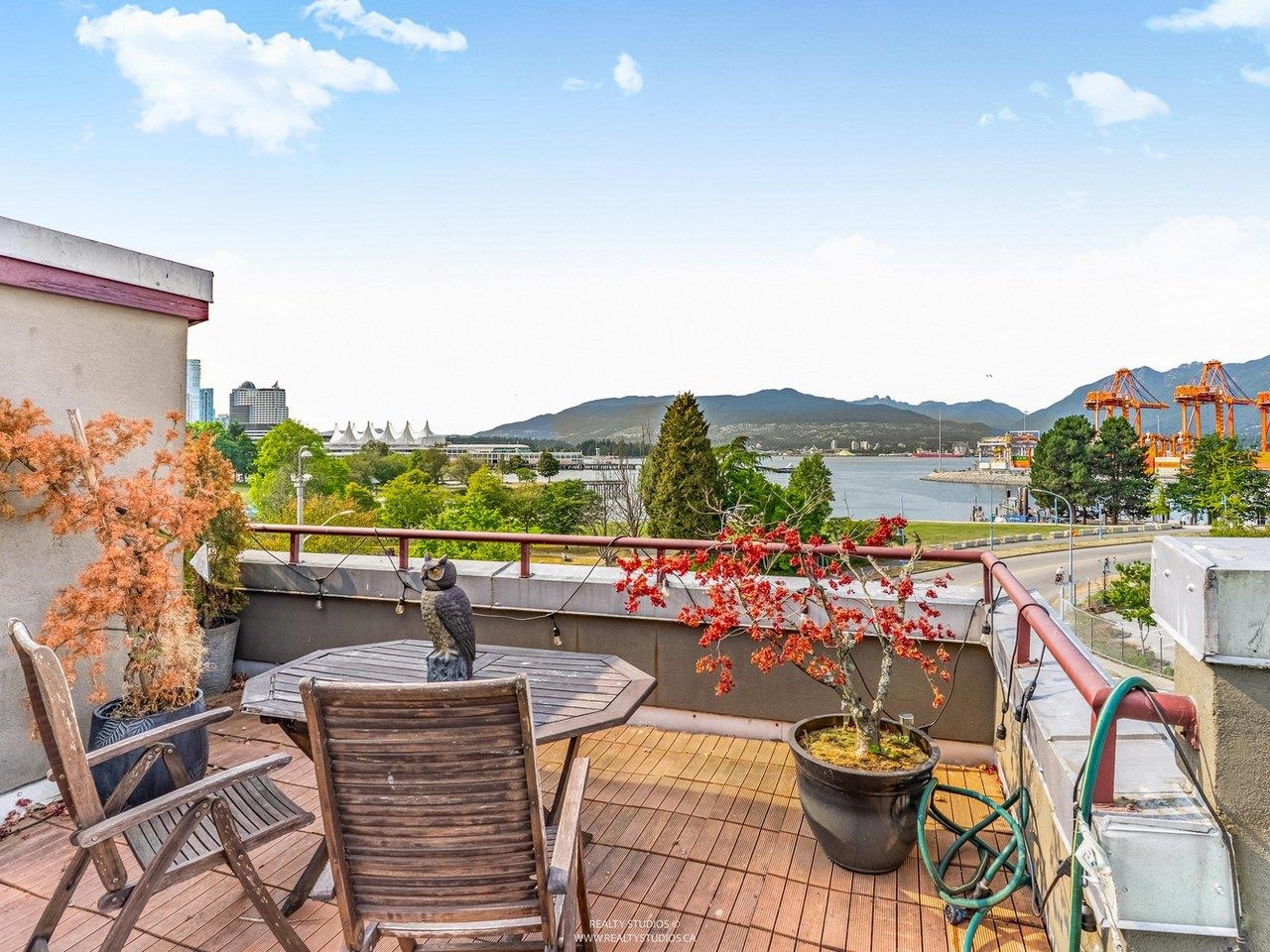 141 Alexander Street, Vancouver, BC V6A 1B8